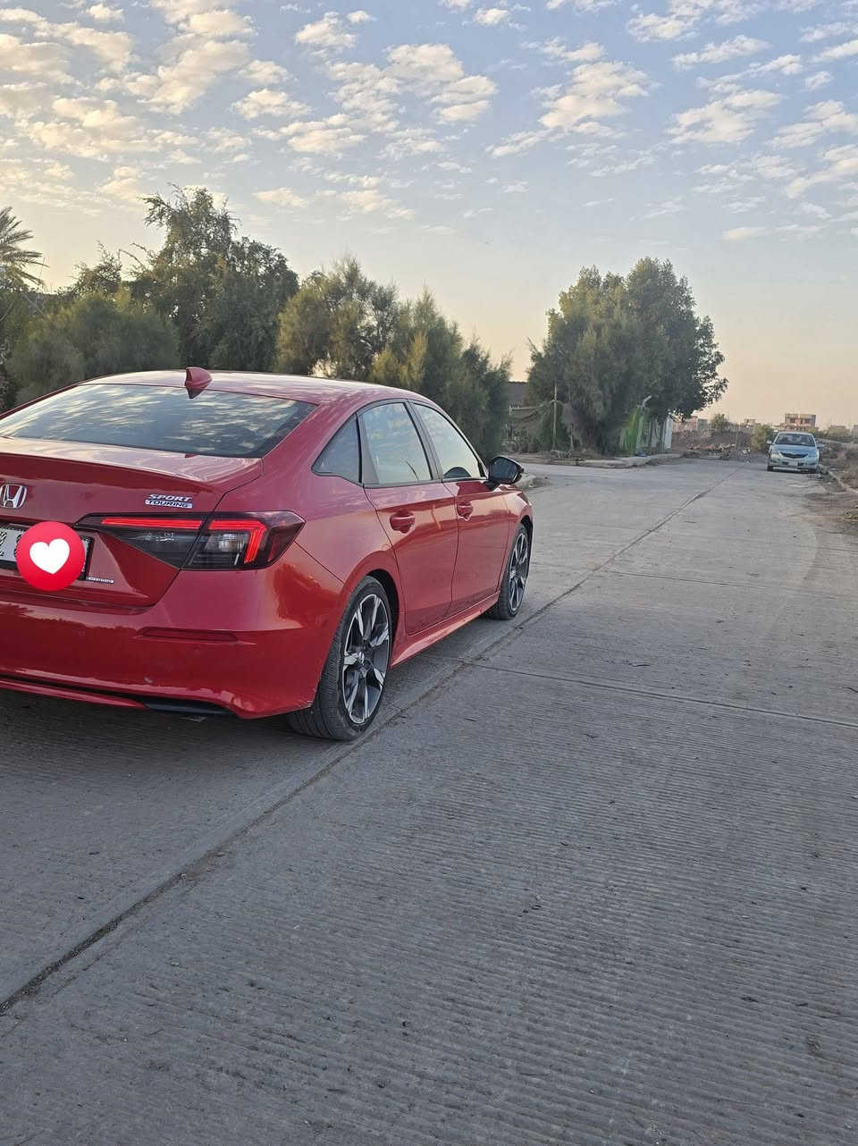 🚗 للبيع – هوندا سيفيك 2025 Touring (Hybrid)
• الموديل: 2025
• الفئة: Touring
• اللون: أحمر دم الغزال
• العداد: 17,000 كم
• الحالة: نظيفة جداً / استخدام شخصي
المواصفات:
✔️ محرك 2000cc تنفس طبيعي هايبرد
✔️ جير أوتوماتيك
✔️ صرفية وقود ممتازة
✔️ شاشة كبيرة + Apple CarPlay / Android Auto
✔️ كاميرا خلفية + حساسات
✔️ مقاعد جلد
✔️ بصمة تشغيل
✔️ فتحة سقف
✔️ أنظمة أمان كاملة
ملاحظات هامة:
⚠️ الأيرباق السائق وتحت الستيرن طاك
🔹 الحادث موجود ومبين بالصور
🔹 التبديل فقط بنيد + جاملغ الايسر (بارد)
✔️ كفالة كير ، كفالة المحرك، وأصوليات .
السيارة بأسمي 
✔️ رقم بغداد
💰 السعر: 173 ورقة – بيها مجال قليل
📍 المكان: بابل – الإسكندرية
📞 للتواصل: ***********
❌ غير متواجد على الفيسبوك
