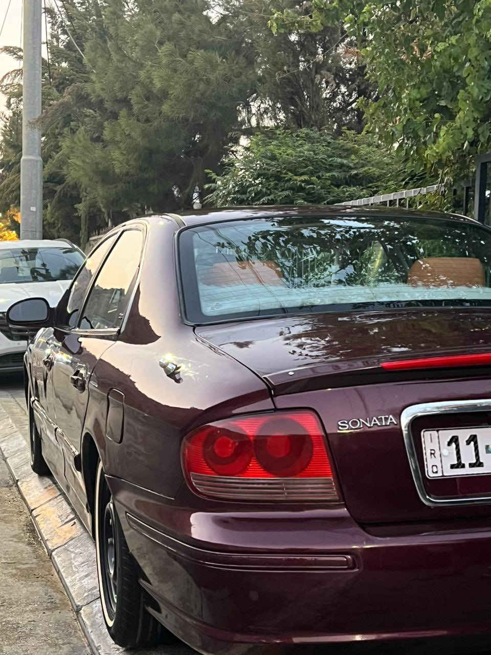 السلام عليكم سوناته وفود موديل 2005                     ماشيه119 سياره جديده مال بيت مال جناي السياره بيه جاملغ امامي مبدل السياره مصبوغه عام جماليه لونه كرزي مكفوله من كير مكينه حداديه تخم تاير جديد دوشمه داخل سنويه جديده رقم بغداد الدولي بسمنه السياره جاهزه مكان السياره حله للستفسار الاتصال على الرقم التالي (***********)
