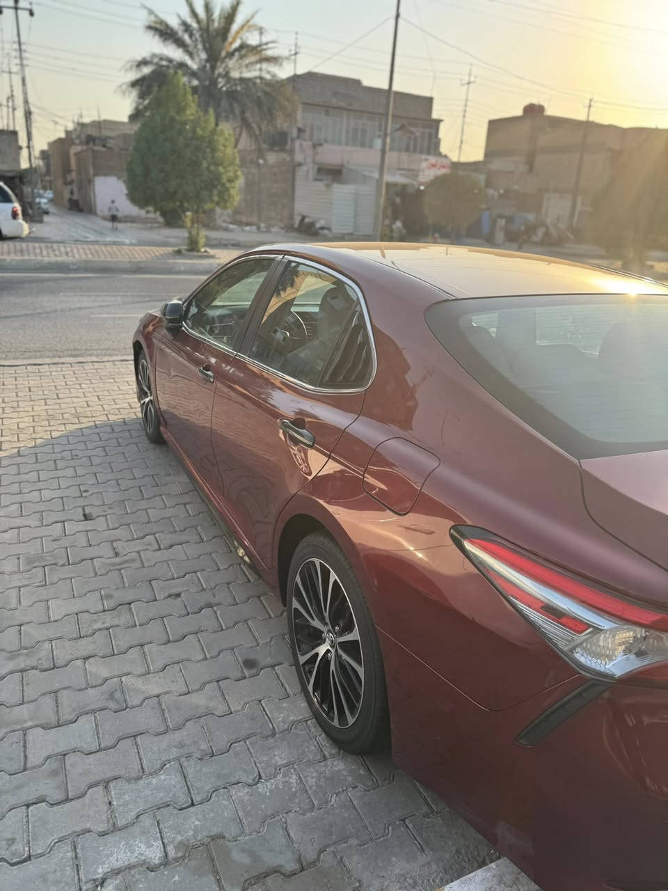 السلام عليكم سياره كامري 2018ماشيه95kmحادث مالته قطعتين وتلاث قطع كلير فقط بدون حادث اومعجون السعر 155$اتصيل. ***********
