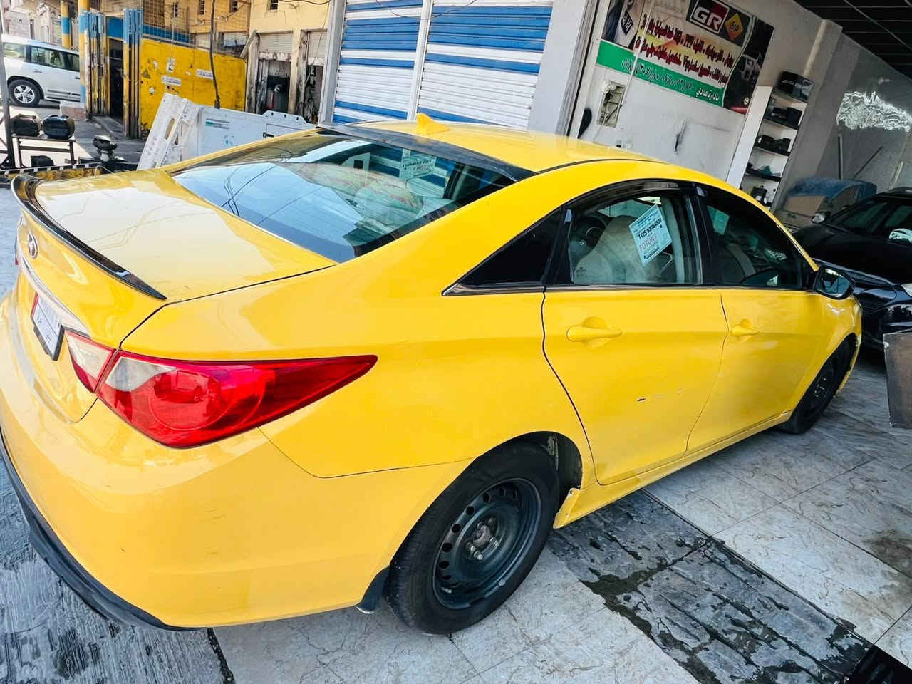 سوناته 11 بدون دواخل حادثها جاملغ خلفي عكس سايق بامريكه وجاملغ امامي مال سكن بلعراق بدون دواخل سياره بيها معجون تلكيطات كير مكينه تبريد شاصي لغود قماره مكفولات صدرها 60%
سياره دخلها نضيف وحلوه مكاني ديالى بلدروز سعرها  80
‏‪***********‬‏
