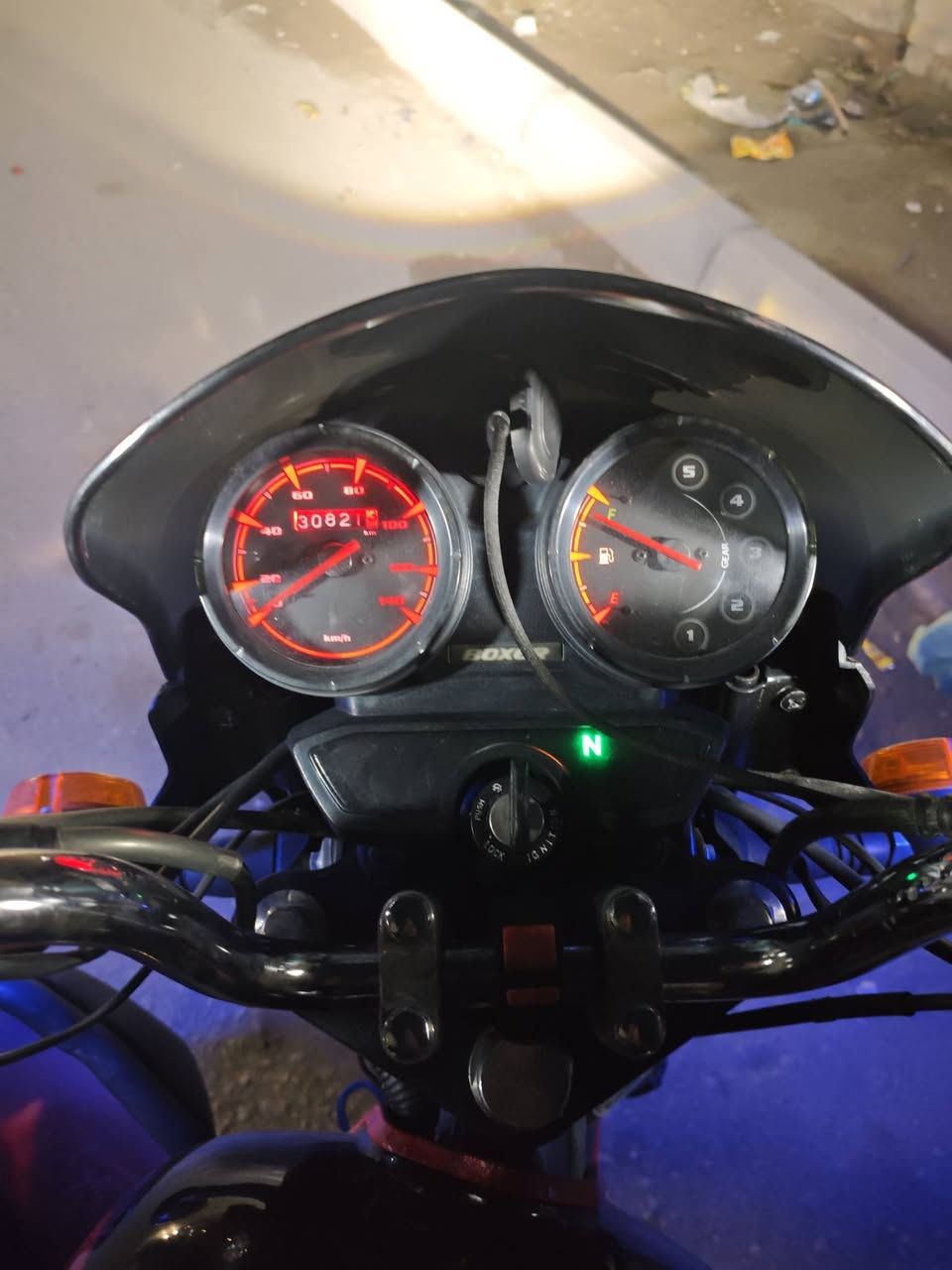 سلام عليكم بوكسر للبيع 23 مكفوله وكيلها سيد خلدون ***********(سعر 1800)
