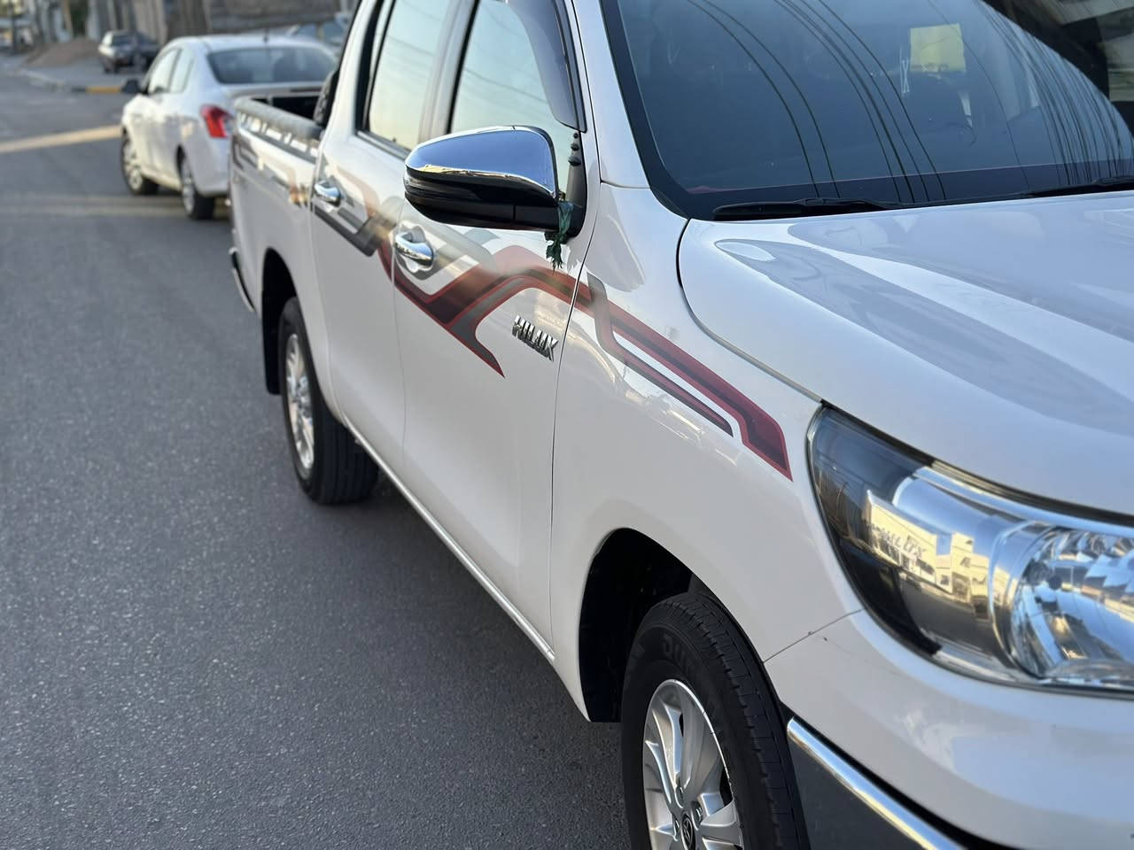 سلام عليكم تيوتا هايلوكس 2021ساز فول مواصفات مكفوله من كلشي ما عدى بارد بل دوسه الجوه باب الخلفي جه السائق و بارد بل جاملغ المامي جه الايمن يكون كما محدد في الصوره السعر 268 للتصال ***********
***********
