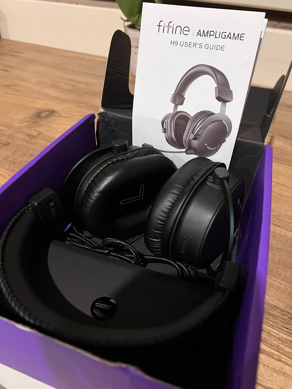 متوفر جديد لوك ماركة fifine موديل H9 
سعر ٥٠ الف مع التوصيل 

FIFINE H9 Gaming Headset, USB/3.5mm Headphone with Microphone for PC Computer, Xbox, PS5/PS4, 330g Lightweight, 7.1 Sound, Volume Control for Gamer


**إذا كنت صاحب هذا الإعلان وتريد حذفه لأي سبب، رجاءا أرسل رسالة إلى الدعم الفني**