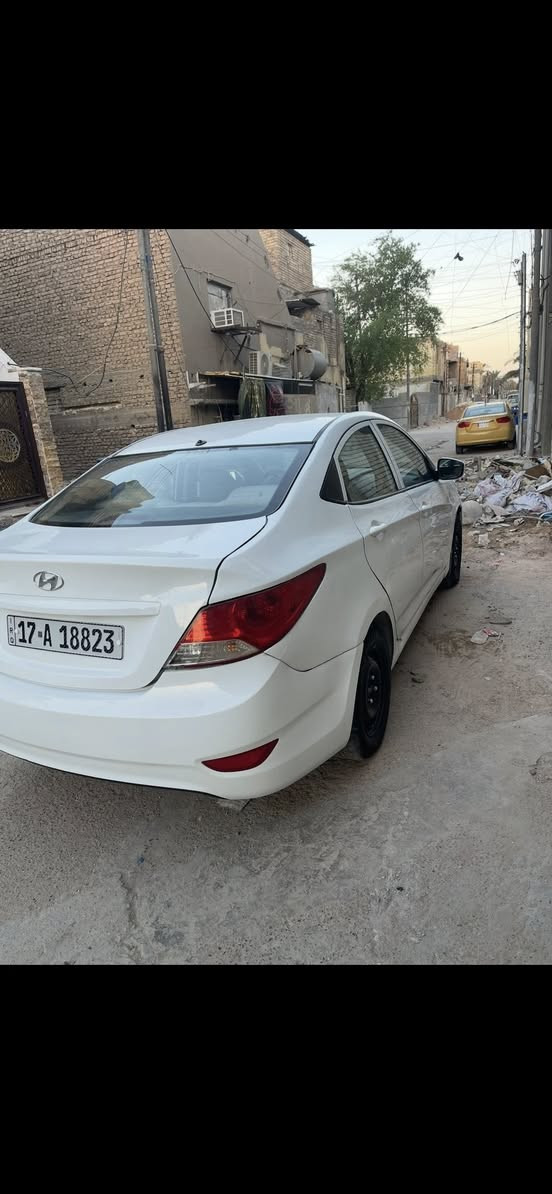 سلام عليكم شباب اكسنت البيع موديل2014خليجي مكينه الف وستميه رقمهةمثنا بيهة ضربة بل جاملغ لخلفي ورة سايق سيارة حلوة وجاهزة سعر 75 وبيهة مجال لطيبين او مراوس حسب لقناعة مكاني بغداد لعبيدي رقمي ***********
