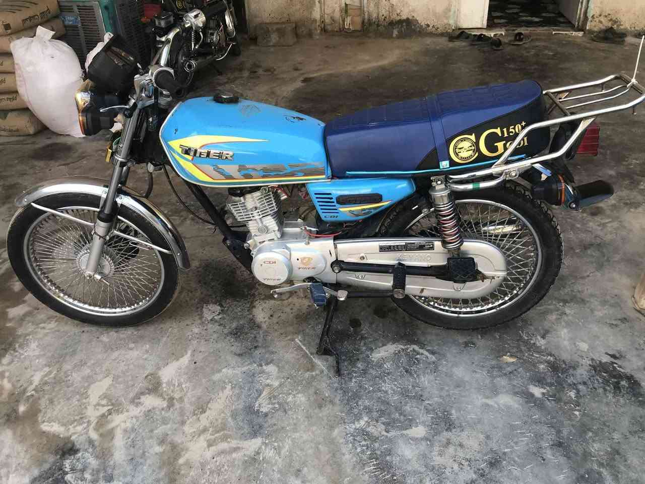 سلام عليكم دراجة للبيع 
تايكر موديل 23 اوراق كاملة دراجة نضيفة ما بيهة أي عيب مكينة نشطه كلش مكاني ناحية سيد الشهداء المزرعه 
السعر خاص ***********
