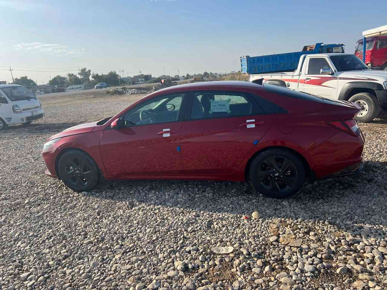 السلام عليكم الانتره 23 لون مميز للبيع #ملاحضه .السياره بيهه عطل ميكانيكي الگير وراعي السياره مافارغ حته يصلحهه 
ويريد يبيعهه عله وضعيتهه وهاي صوره كدامكم ورقم الشاصي همه اليحب يشوف حادثهه 
والي تعجبه يتصل ويدلل ***********
