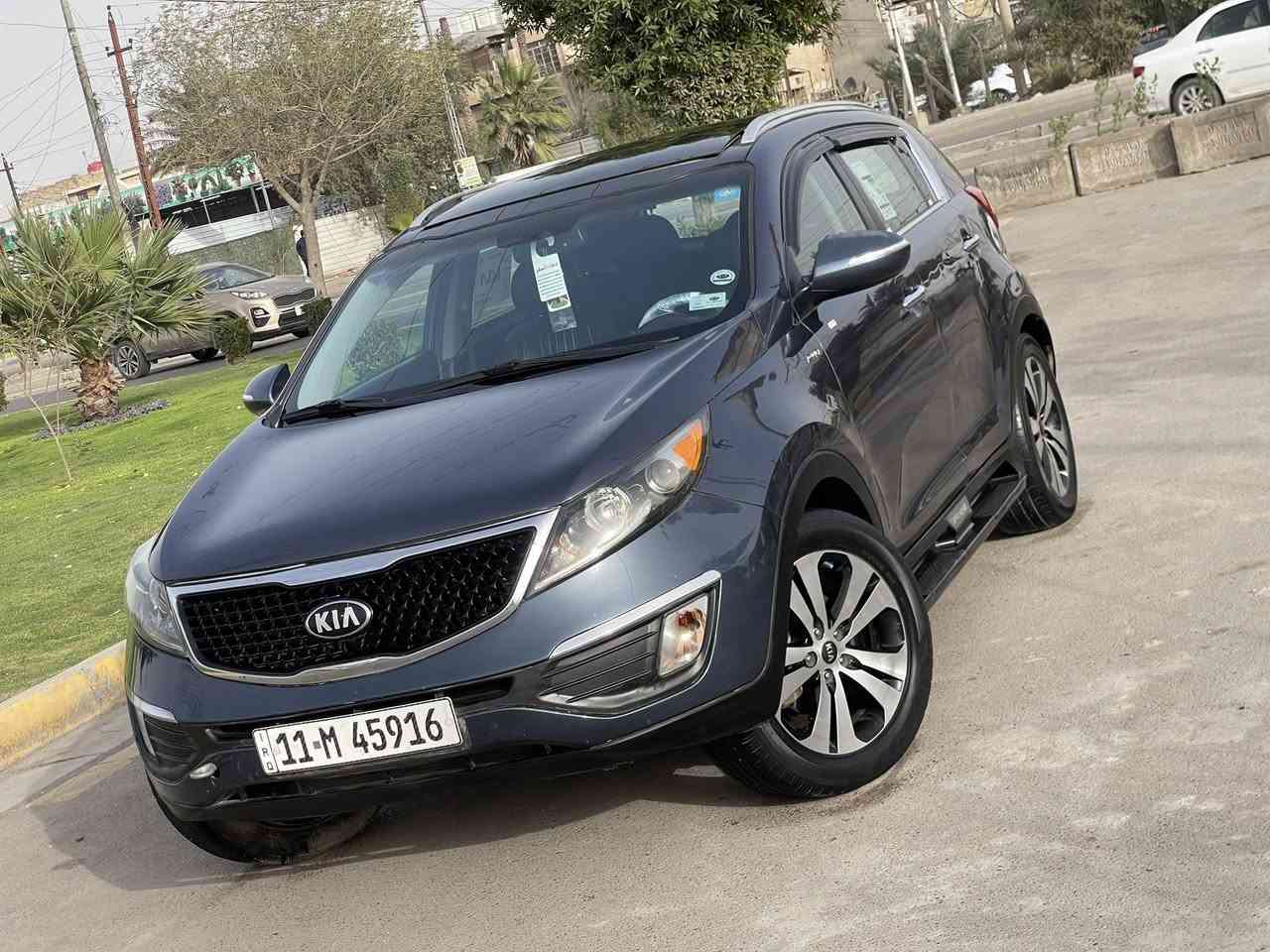 للبيع سبورتج 2013 رقم بغداد بسمي فول موصفات 1/1 على موصفات حادث قبق الجنطه فقط بدون ارباك موصفات بصمه بنراما ويلكب كروم فور ويل لايتات لد كشنات كهرباء تدفئه وتبريد بلكشن مري كهرباء كشنات جلد بكلات لد شاشه كبره كامره شاشه اعطال ماشه 98 m هواي موصفات بعد السعر 127 ورقه للستفسار *********** مكاني السيديه
