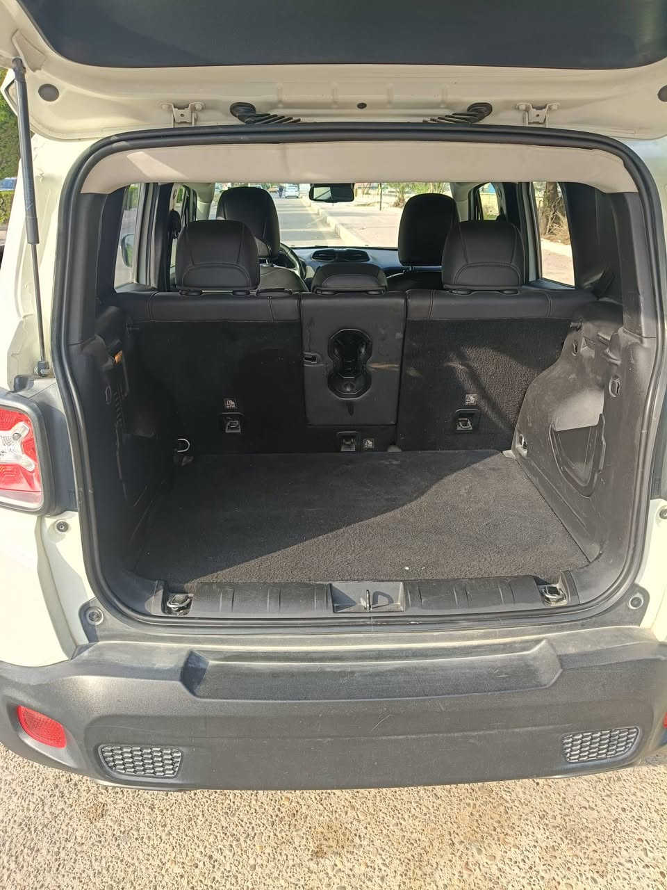 جيب رانجيد 2020 اربيل /فور ويل / شاشه ذكيه/ فول تحكم استيرن / كشنات جلد/ بصمة تشغيل وابواب/ رادار/ اشاير بالمري / بنوراما/ ويل كب اسود حجم الويل 18/ شاشة اعطال / هند بريك بصمه / محرك 1300 تيربو/ لايت عدسه / كشن كهرباء / عداد السياره 41 الف فول مواصفات وجديده احلى من الصور وحادث بسيط كما موضح بالسونار مكان السياره العماره السعر 120 مكان السياره العماره للاتصال ***********   ***********
