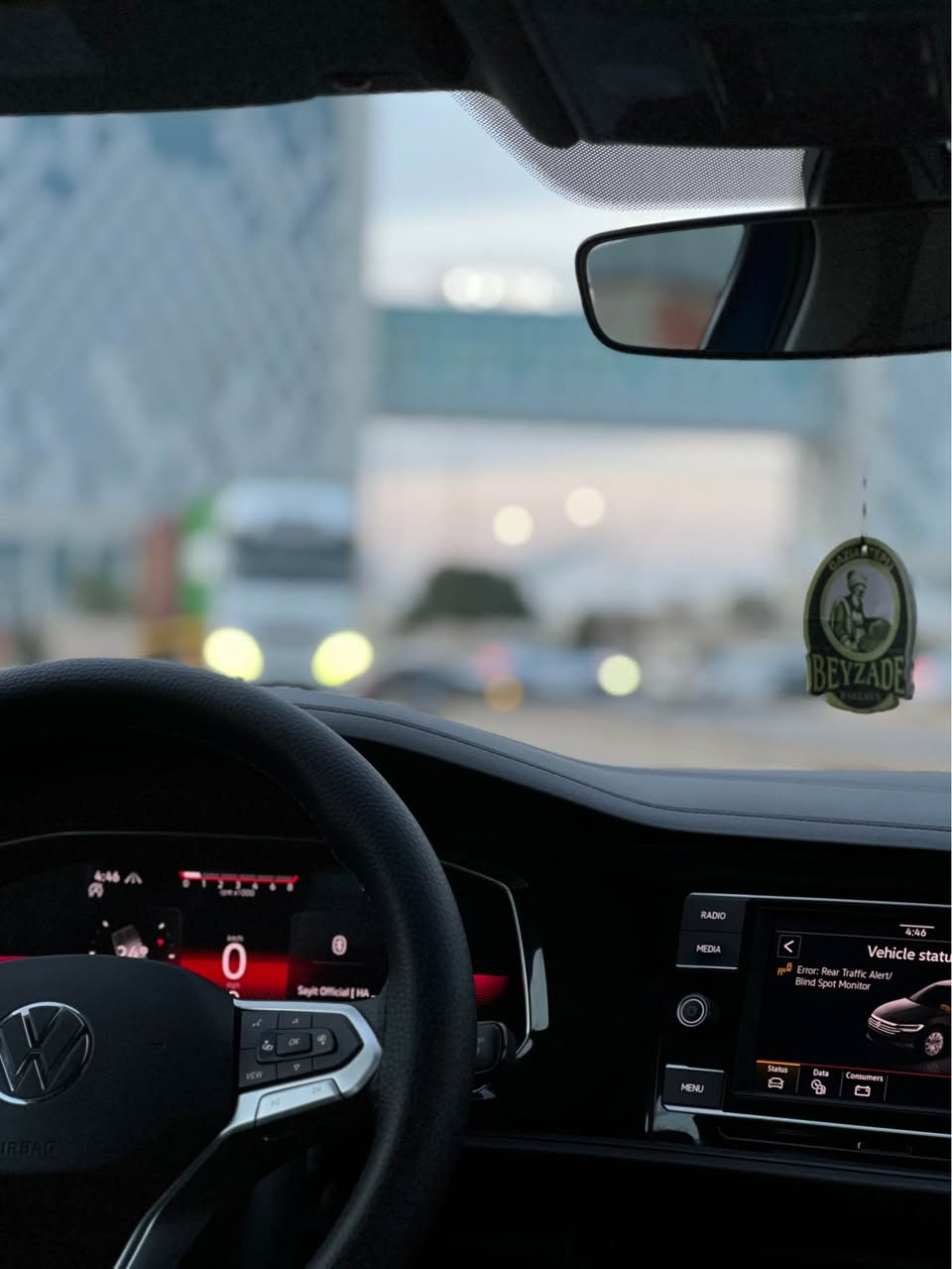 Jetta 2023
فرۆشتنتی خێرا خوار بازار سەیارەکە تا بڵی خاوێنە هەموو شتی بەشەرتە پێش پشتی کەپسە دەعمی دەرگای سایەقە تەنیشت دەرگایەکەی لەگەل نیو جاملغی پشتی کلێرە واتا سێپارچەی هەیە سەیارەکە ٣٥ هەزار کیلۆمەتر رۆیە سەنەوی ژینگەو رێگاو بانی نوێیە بەناوی خۆمە هەموو شتی لەسەر دەقی شەریکەیە ئیرباگی بەس شان تەقیوە سوکان دەژبول بەشەرت بۆ زانیاری زیاتر *********** أربيل, العراق
