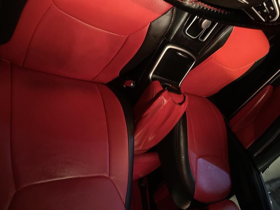 اوباما موديل ٢٠ رقم انكليزي بصرة بانوراما كشنات تبريد تدفئة  كهربائي وباقي المواصفات معروفه اطارات جدد شد قبل يوم سعر ٢٥٠ بيها رش جاملق وباب العبري وحادثها هم تصليح ربع الباب والجاملق وصورة الحادث مرفقه وياهم الاتصال 
***********
