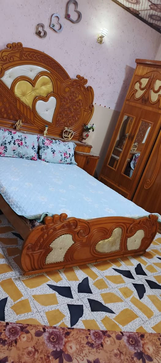 غرفة نوم خشب ثقيل درجة اولى
نظافة مية بالمية 
السعر مليون ونص بيها مجال 
للتواصل خاص


**إذا كنت صاحب هذا الإعلان وتريد حذفه لأي سبب، رجاءا أرسل رسالة إلى الدعم الفني**