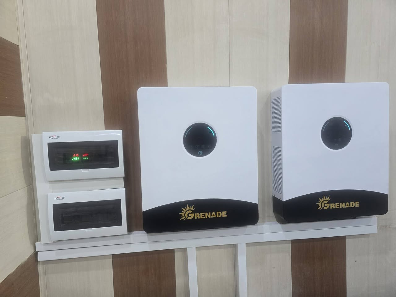 _____ شركة سنلايت للطاقة الشمسية _____
مستمرون بتنصيب منظومات الطاقة الشمسية
تم تنصيب منظومة 4️⃣0️⃣ امبير نهارا / 4️⃣0️⃣امبير ليلا
الى اسواق الحاج تايه 
تم استخدام الواح نوع ( لونجي ) عدد 20 لوح 
بطاريات نوع ( ايتل ) بقدرة 14.3 كيلو واط عدد 3
انفيرترات نوع ( كرينيد ) بقدرة 12 كيلو واط عدد 2
حديد مغلون مقاوم للصدأ 2 ملم 1.5 انج ثقيل
اسلاك وقواطع وفيوزات عالية الجوده ذات المنشا التركي
سارع بحجز منظومتك 
***********
***********
