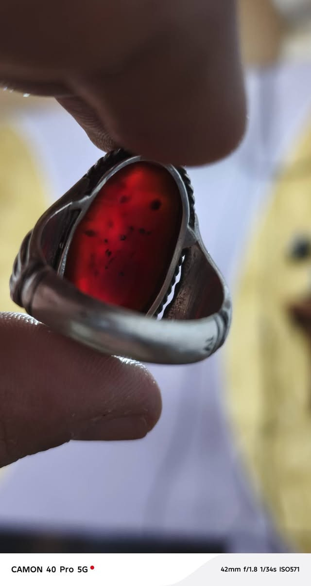 السلام عليكم 
عقيق 
صياغة فضة 
السعر ١٠٠ ألف 
مكاني بصرة


**إذا كنت صاحب هذا الإعلان وتريد حذفه لأي سبب، رجاءا أرسل رسالة إلى الدعم الفني**