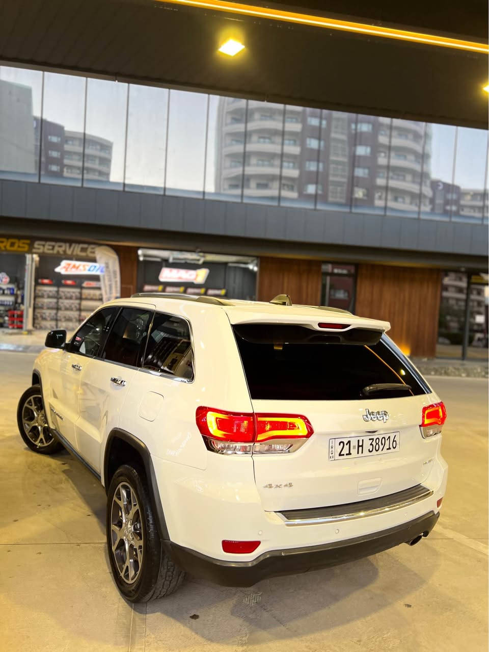 ‎‏grand cherokee limited 2019 V6  
سعر 268$ 
رقم تلیفون:***********
‎‏‎اللَّهُمَّ صَلِّ عَلَى مُحَمَّدٍ وَعَلَى آلِ مُحَمَّدٍ
‎🔹گراند جیروکی لمتد 2019    

‎🔹محرک 6 سلندر
‏‎🔹 بسمطين+فرشات بيلادي مجوود 

‎🔹 مكفولة كفالة عامة 
‎‏‎  ,  ،بدون رصعات،بدون بارد ،بدون حتى شخط
‎‏‎ ،رمل مابي ، فقط مکانین تکحیل بقية كلها بشرط

‎🔹فول فول مواصفات
شاشة كبير لمس كاميرا حاسة
بسمطين
کشنات حار و بارد 
ستیرن حار
مرائی رادار 
داخل اصفر 
ئوتو ستارت/ستوپ 
‎بانوراما 
‎كشن جلد كشن كاراباي 
‎بصمة تشغيل عن بعد باب جاك ليد زينون 
‎تحكمات ستيرن دبل فوليوم فورويل هوك
‎سيارة بها 2 بصمة من شركة جديد جدأ 
‎سيـارة عل نظافتها احسبها صفر زيرو

 ‎‏‎تخم تاير الاصلي جدید🔹
کل سیرفس جدید 

‎‏‎محرك كير بشرط مامفتوح 🔹
‎‏‎سيارة حيل نظيفة كلشي عل بلاد لوك
‎‏‎ سنوية زنكة كلشي جديد مدفوع ال 2030
‎‏‎باسمي السنوية بشرط تحويل و خرامة 
‎‏‎سيارة مابيـها دينار مصرف كامل من كل نواحي

‎نفسي يوم /تحويل حاظر 
‎مکان /داخل سليماني

‎رقم تلیفون ***********📱📞 السليمانية, العراق
