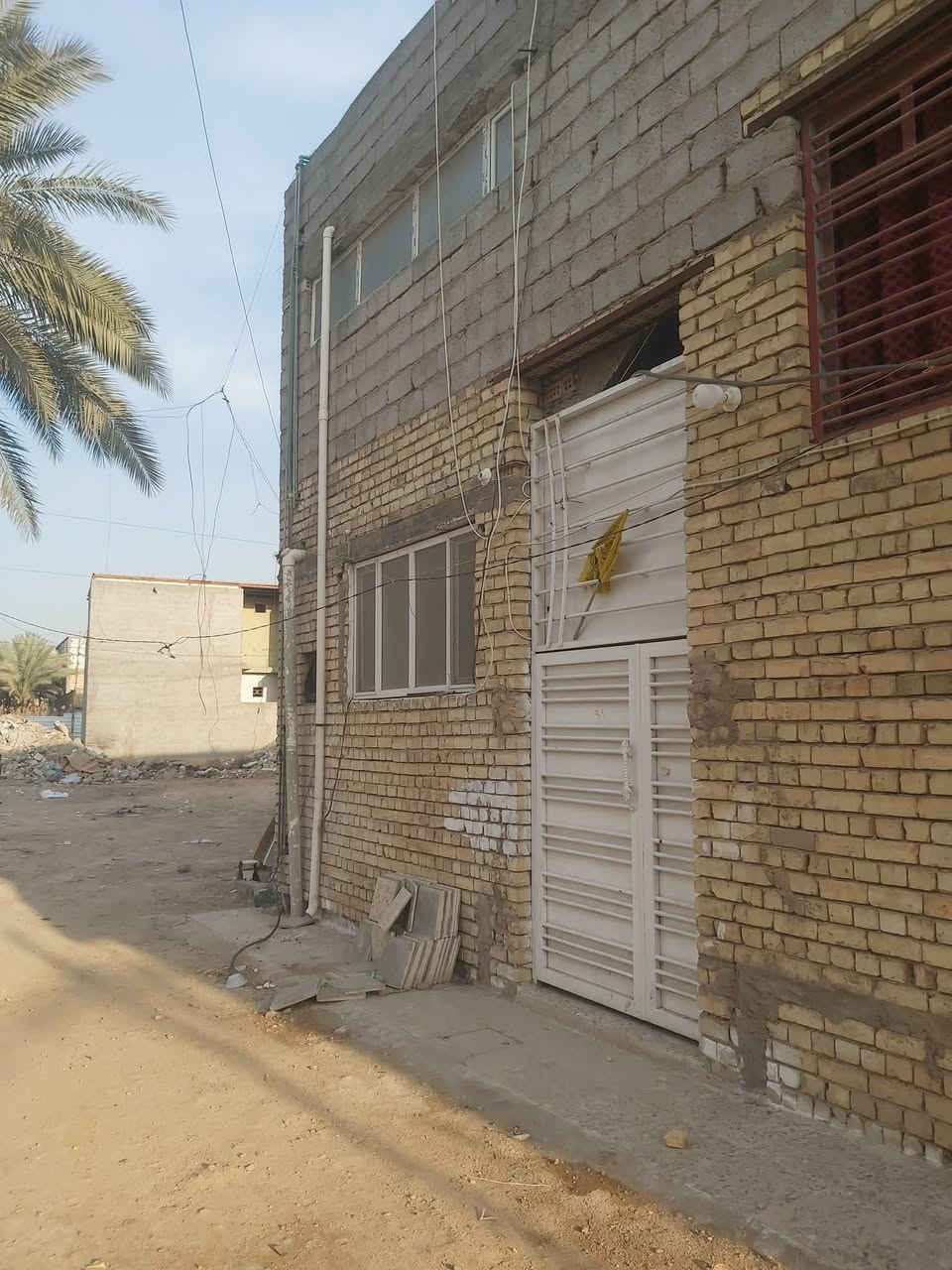 قطعة أرض مساحته 150متر  في حي الزهراء ع
10 وجه 
15نزال
 شارع بغداد جه الدخول  مقابل عامود 17او
 عامود 21   فرع حسينه اليوم الموعود تصلح حسينيه للزور 
طابو زراعي سند 25 اقرار محكمه 
السعر 95مليون وبيه مجال 
عقارات كربلاء في حي العباس ع *********** 
@
