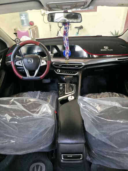 السلام عليكم . شانجان ايدو بلص 2021 فئة بيسك ماشية 91000 مابيها اي قطعه تبديل او صبغ عدا ربع الدعامية الامامي من جهة السايق و صور السونار موجودة .
السعر 120 وبيها مجال.
*********** و موجود ماسنجر
