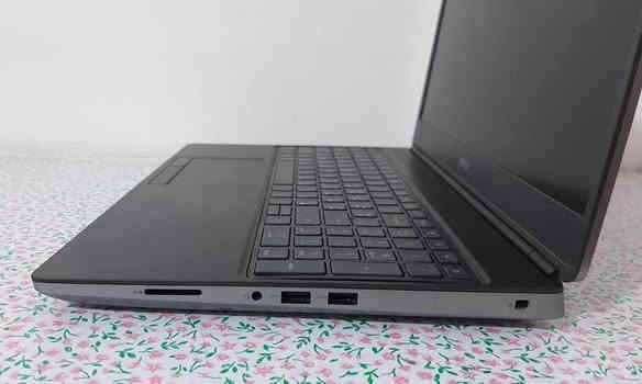 ✨ *Dell Precision 7550 – أداء فخم ومواصفات جبّارة*

🔹 *المعالج*: Intel Core i7 – الجيل العاشر  
🔹 *رام*: 16GB DDR4  
🔹 *هارد*: 512GB SSD M.2  
🔹 *كرت شاشة داخلي*: Intel UHD 8GB  
🔹 *كرت شاشة خارجي*: Nvidia T1000 – 4GB  
🔹 *الشاشة*: 15.6 إنج FHD  
🔹 *كيبورد*:، عربي إنكليزي  
🔹 *النظام*: Windows 11 Pro  
🔹 *نظافة*: ممتازة  

💼 مثالي للمصممين، المهندسين، المونتاج، 3D، برامج ثقيلة مثل:  
AutoCAD – Premiere – After Effects – 3Ds Max – Solidworks وغيرها.

بسعر جدا تنافسي 655 الف مع توصيل مجاني وملحقاتها كاملة

📞 للطلب أو الاستفسار: *************  
الكمية محدودة – لا تفوت الفرصة! أربيل
