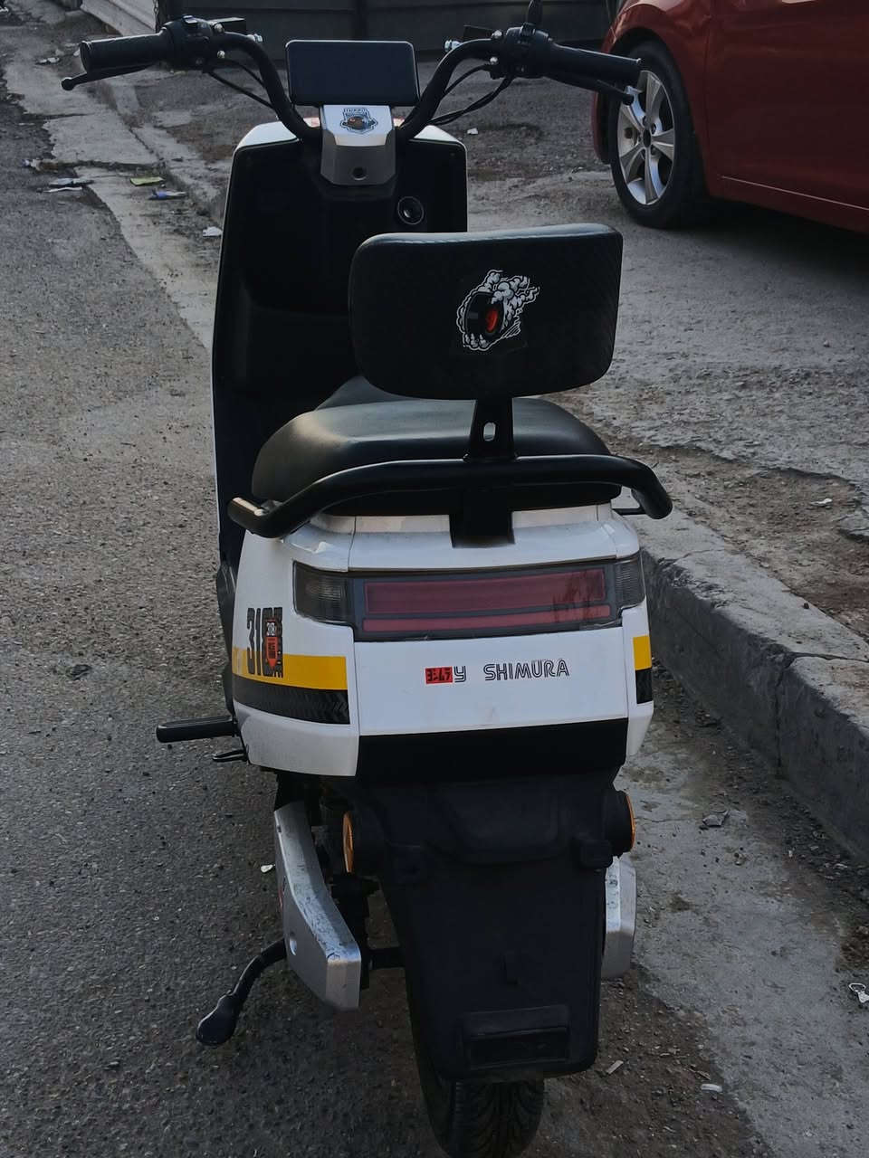 السلام عليكم دراجه شحن للبيع دراجه مكفوله 5بطاريات كهربائيات كله شغاله 2بصمه وسويج تشغيل عن بعد دراجه شخط ما بيه عنوان بغداد حي العامل او بياع سعر 725وبيه مجال تواصل ***********
