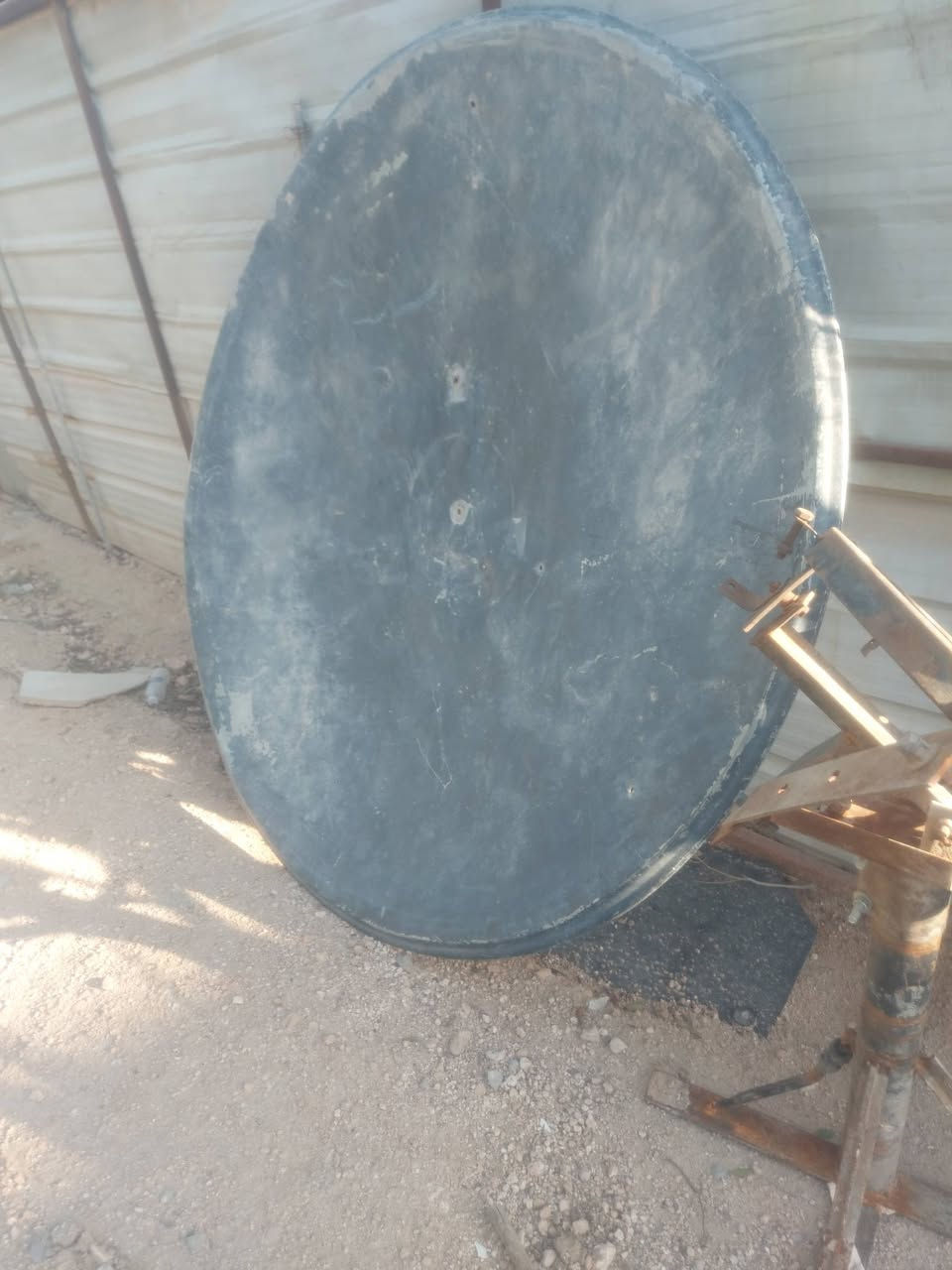 عندي هذا الطبق هو وملحقاته مكاني نجف..
***********
