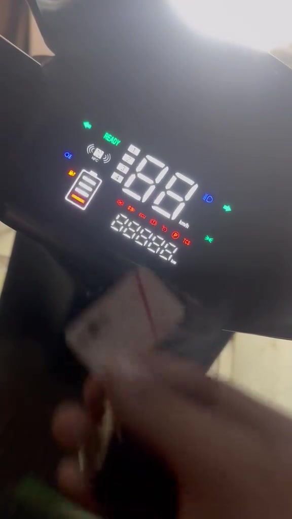 السلام عليكم اخوان
دراجه شحن NlCEGO للبيع دراجه صارلي 3 اسابيع من نزلتها الله شاهد بعدها جديده عل بلاد المكاتبه موجوده شوكت منزلها شاحنه اصليه كلشي على البلاد 6 بطاريات شاحنه لثيوم ملف نحاس  الدراجه تمشيك 65 كيلو  السعر 800 وبيها مجال للطيبين
***********
