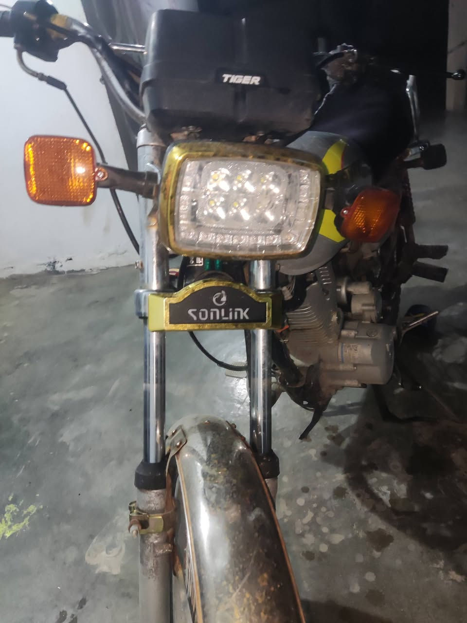 اسلام عليكم
سيفان21كلو شرط محرك ما شاءالله 
نضافه فوول سلف لايت كله شغاله ملاحضه الويل الوره المكينه بيه ملعب و تخرط مرات  مراوس ب تايكر و سيفان 20الخااص مفتووح


**إذا كنت صاحب هذا الإعلان وتريد حذفه لأي سبب، رجاءا أرسل رسالة إلى الدعم الفني**