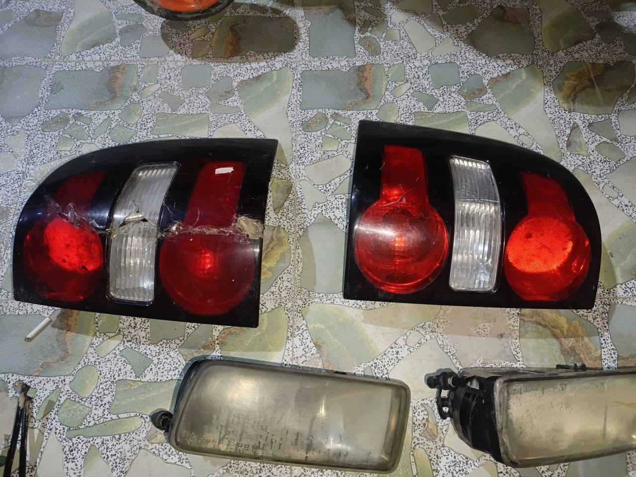 من رخصة الا مسئول هاي الغراض للبيع) *********** العنوان البصرة
