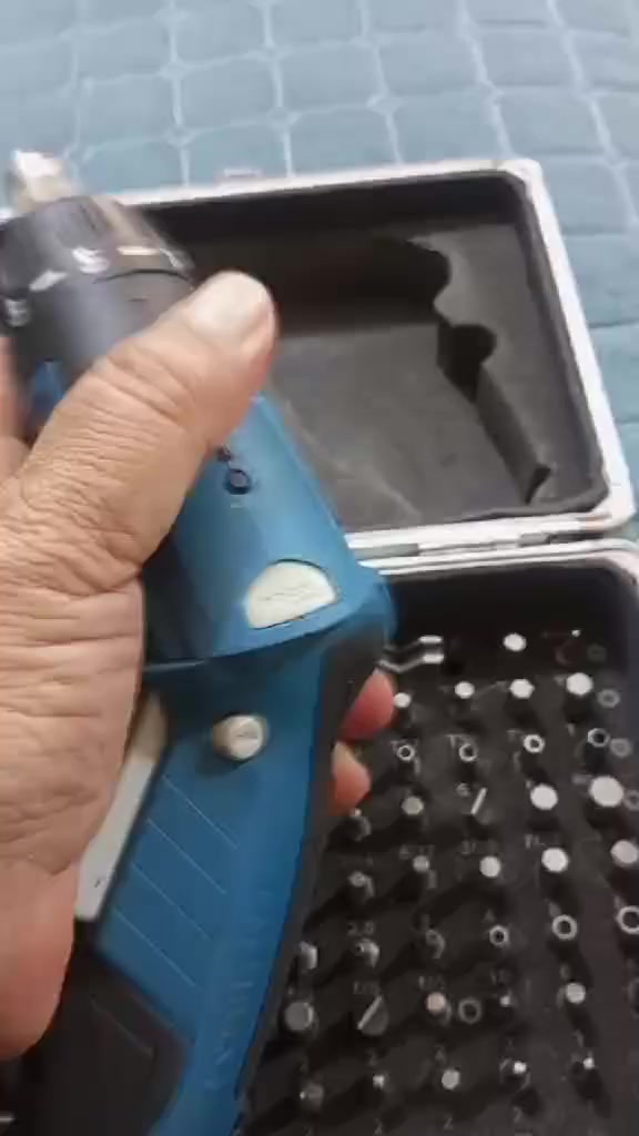 سلام عليكم دريل فيركس مع ١٠٠ لبه بجميع الشكال فقط نقص شاحن ٥ فولت السعر ٢٥ الف قطعه اصليه


**إذا كنت صاحب هذا الإعلان وتريد حذفه لأي سبب، رجاءا أرسل رسالة إلى الدعم الفني**