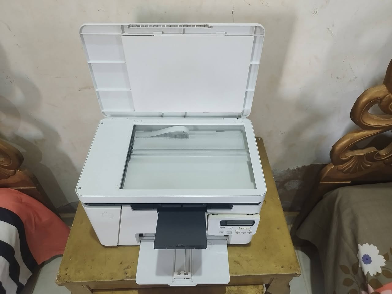 🖨️ للبيع: طابعة HP LaserJet Pro MFP M26nw
✅ طباعة – نسخ – سكانر (3*1) 
✅ تدعم الاتصال اللاسلكي (Wi-Fi) وUSB
✅ سرعة وجودة عالية في الطباعة
✅ مناسبة للمكاتب، الطلاب، والأعمال المنزلية
✅ حالتها ممتازة وجاهزة للاستخدام
مع وصله USB للربط بجهاز كمبيوتر و وصله كهربه للطابعة. 
📍 الموقع: (امدرمان )
💰 السعر: (500)
📞 للتواصل: عبر الخاص أو على الرقم (0926202869).
سارع بالحجز، والبيع للأسبق.


**إذا كنت صاحب هذا الإعلان وتريد حذفه لأي سبب، رجاءا أرسل رسالة إلى الدعم الفني**