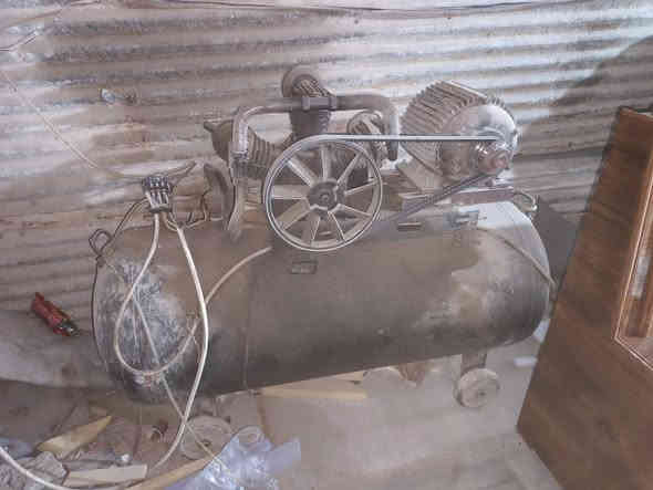 تاروسة حجم 500 لتر ماطور 12 حصان ثري فيز السعر 600 ألف المكان بغداد ***********
