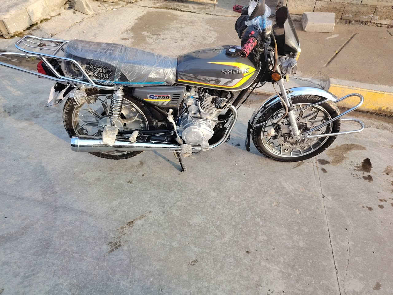 السلام عليكم ماطور للبيع موديل 2025 السعر 800 وبي مجال ***********
