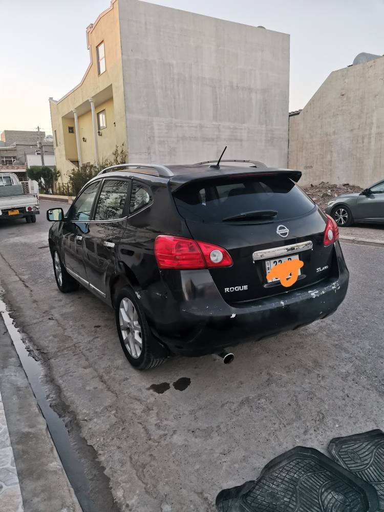 نيسان روج 2012 گير cvt گير و مةكينه شةرت هةزه و سةنةوي و نمرةي  نوي  5 پارچةي تيدايه  رةنگي رةش ناو رةش  كةميك غةرامةي لسةر هةية شوين هةولير 270 كيلو مةتر رويشتوه 
سعري 95 و مةجال *********** أربيل, العراق
