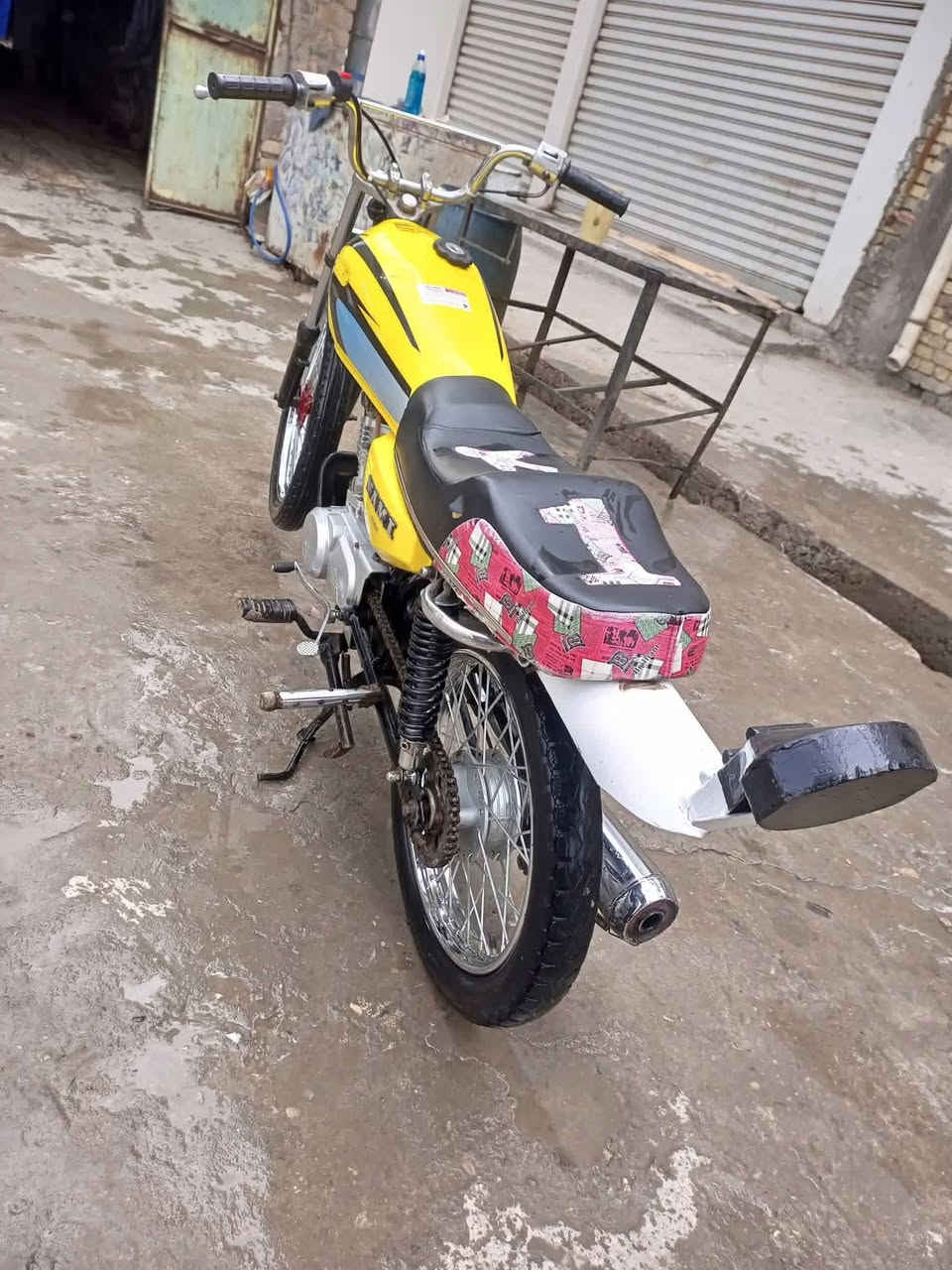 سلام عليكم
سيجي نامه شاصي 19 كفاله اوراق اصولي 
تعميره 26 
مكينه سيجي نامه 19 
دراجه خير من. الله شلعه ومعدل 
مكان رفاعي 
سعر 650 
ترهم مراوس ب كامكو


**إذا كنت صاحب هذا الإعلان وتريد حذفه لأي سبب، رجاءا أرسل رسالة إلى الدعم الفني**