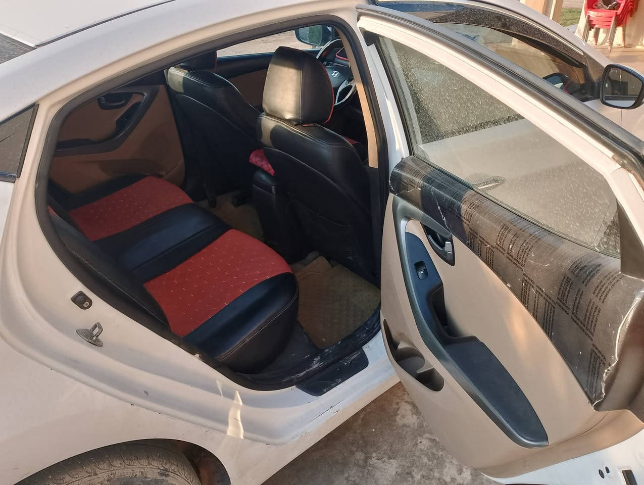 سلام عليكم النترا موديل 2013خليجي فوول من عده البصمه بس بيه تقشير بصباغ مراوس بالنترا17او18 كون الوان ابيض *********** واي استفسار واتساب
