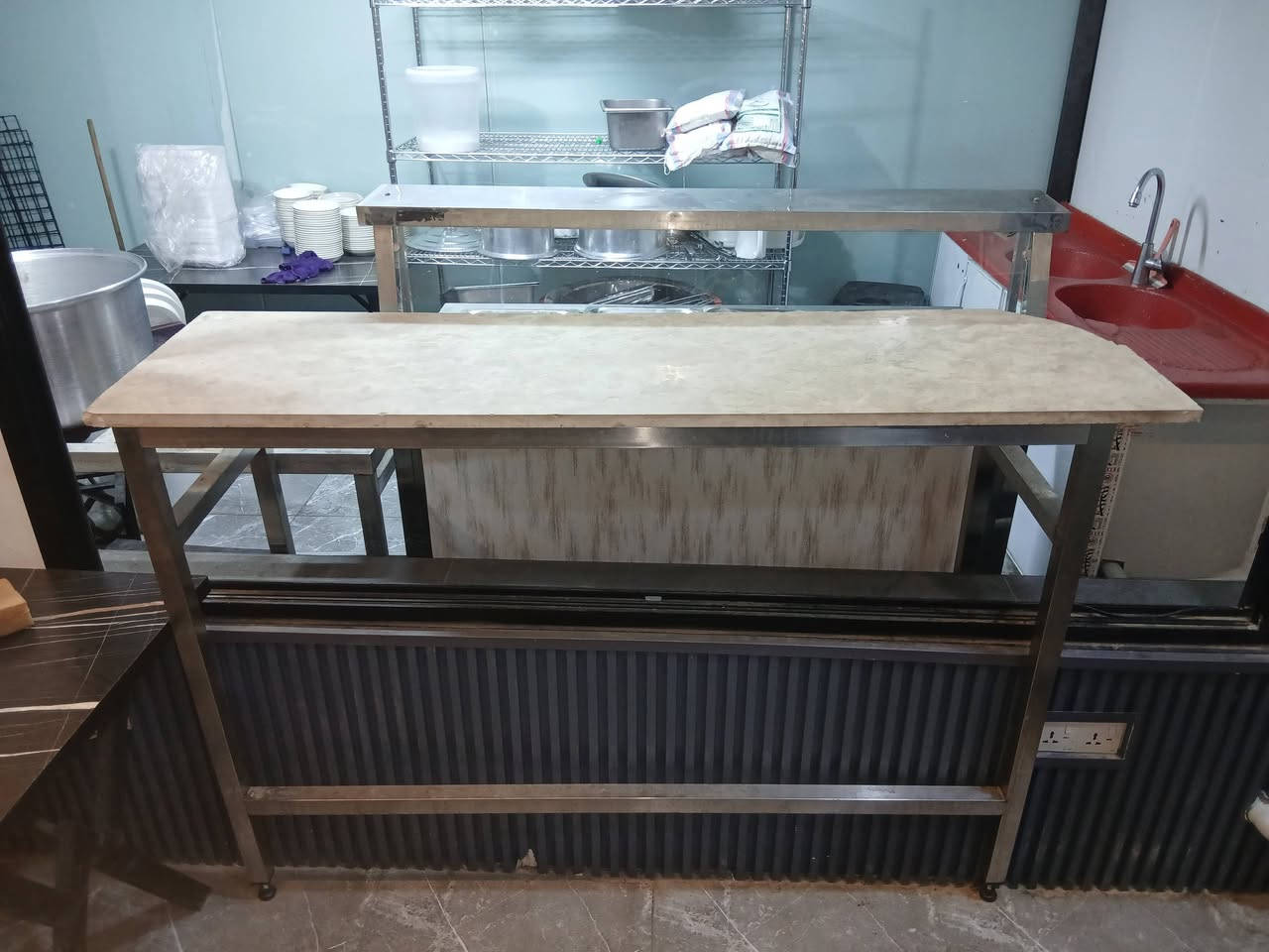 سڵاو بەرێزان کۆمەڵی بابەتی چێشتخانەو  مطعەمان هەیە بۆ فرۆشتن هەمووی تازەیە دوومانگە بەرکار هاتووە   بۆفرۆشتن     بۆ زانیاری زیاتر یان نامە مان   بۆ بنیرن یان  پەیوەندی  بەم ژمارە تەلەفونەوە     بکەن ((((***********))))
