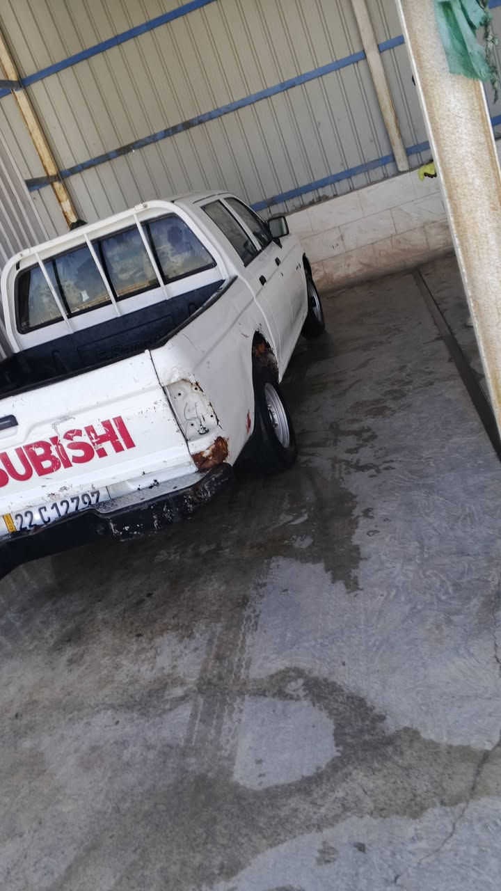 سلام عليكم 
مستيبوشي 2005
ادوات كصه حوض متومه اربيل السنويه ال 2030
كير ومكينه جدد حداده جديده قبل يومين مسويه 
طخم تاير جديد السعر 28 العنوان الناصريه ***********
ترهم مراوس حسب القناعه
