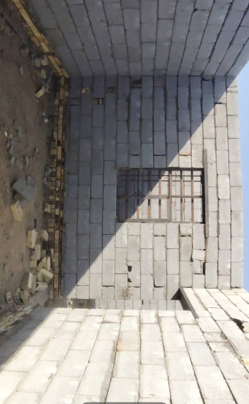 سلام عليكم 👇👇👇👇
هيكل للبيع بلجزره  بناء جديد رباط صب مساحه البيت 140 م
غرف 2
ستقبال
مطبخ 
صحيات
للستفسار اكثر ***********
