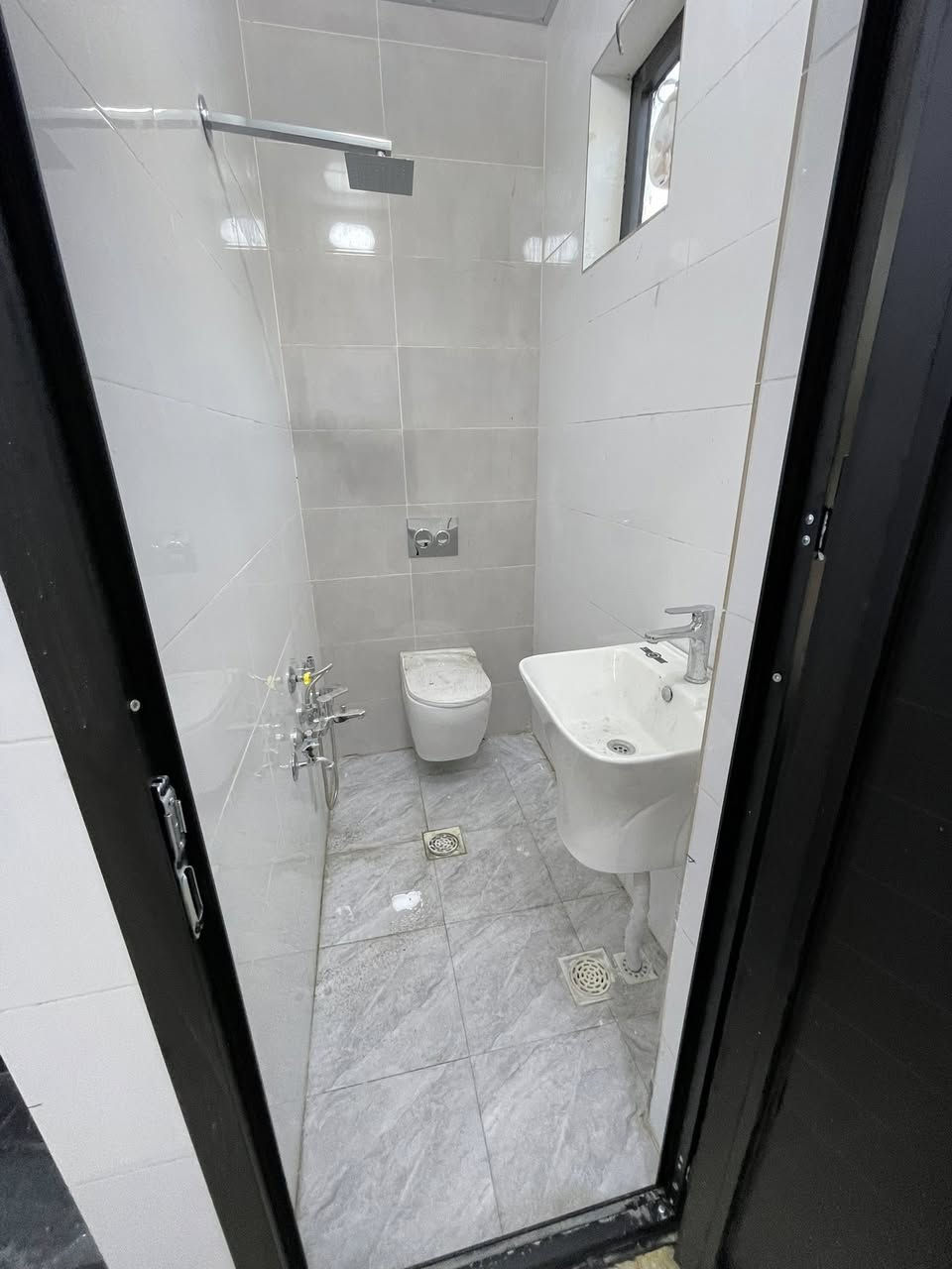 🏠بيت للبيع 🏠السعر/140❤️✌️❤️
📍الموقع/الشعب ضباط الكويتي

📌المساحة/35واقع حال 40

محتويات ال🏠بيت/استقبال.مطبخ.صحيات
الطابق الثاني/استقبال.غرفه صحيات
الطابق الثالث/غرفه بيتونه صغيره.سطح
📍عنوان المكتب /شارع الأسواق المركزيه قرب مسبح الشعب

📞*********** محمد صگبان
📞*********** سيد عباس
ملاحظة / العنده عقار 🏡 للبيع او بيت للايجار  ويريد يبيع او ايجاره دزونه كافة التفاصيل العقار مع ذكر السعر ورقم التلفون ☎️وان شاء الله باقرب وقت
