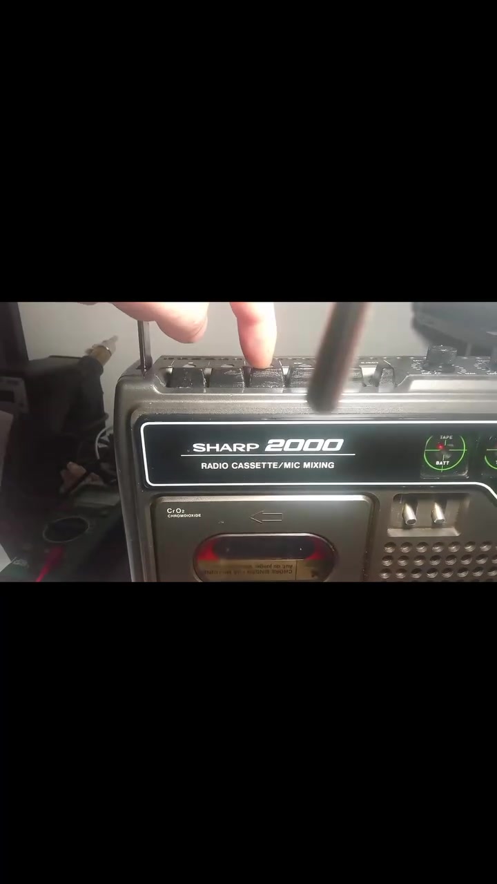 Sharp Radio Cassette Recorder انتاج سنة 1975


**إذا كنت صاحب هذا الإعلان وتريد حذفه لأي سبب، رجاءا أرسل رسالة إلى الدعم الفني**