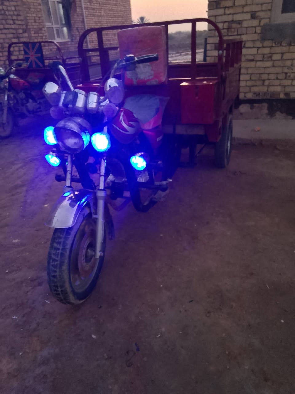 سلام عليكم ستوته للبيع رقم ابيض مكان ديوانيه *********** سعر خاص
