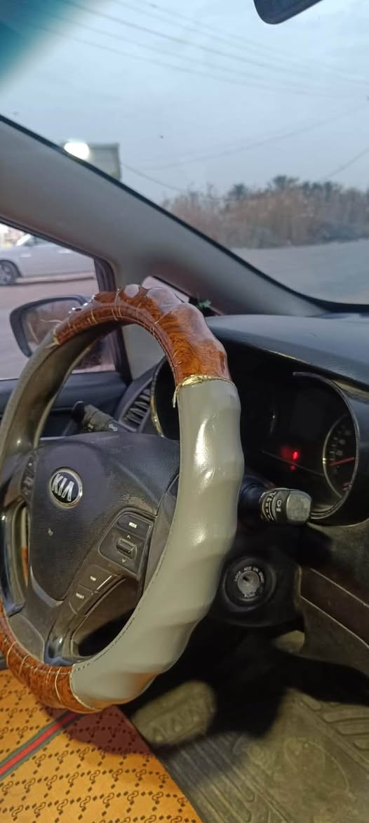 سياره سيراتو 2014 رقم بغداد سياره جاهزه  واحله من الصوره مكان السياره الرميثه مصفره هيئه وغرامات سنويه لل 2027 مداور ثاني يووم  السعر 110$بيها مجال بسيط مو شراي لاتخابر ولاتكسر بحلال الناس  التواصل ع الرقم ***********
