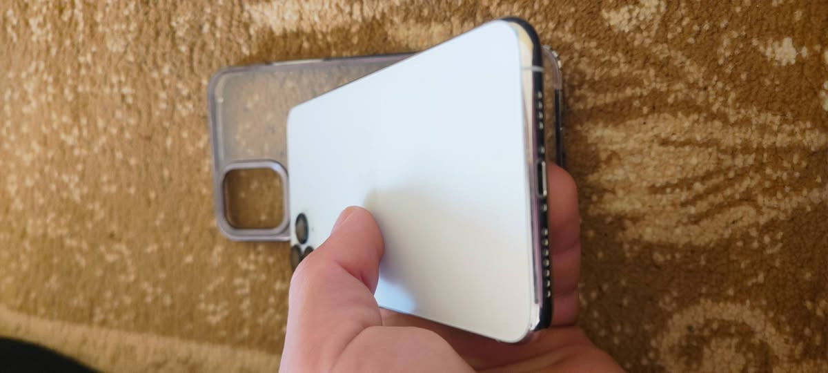 السلام عليكم
ايفون11 برو ماكس بطاريه95
فول نضافه ***********
