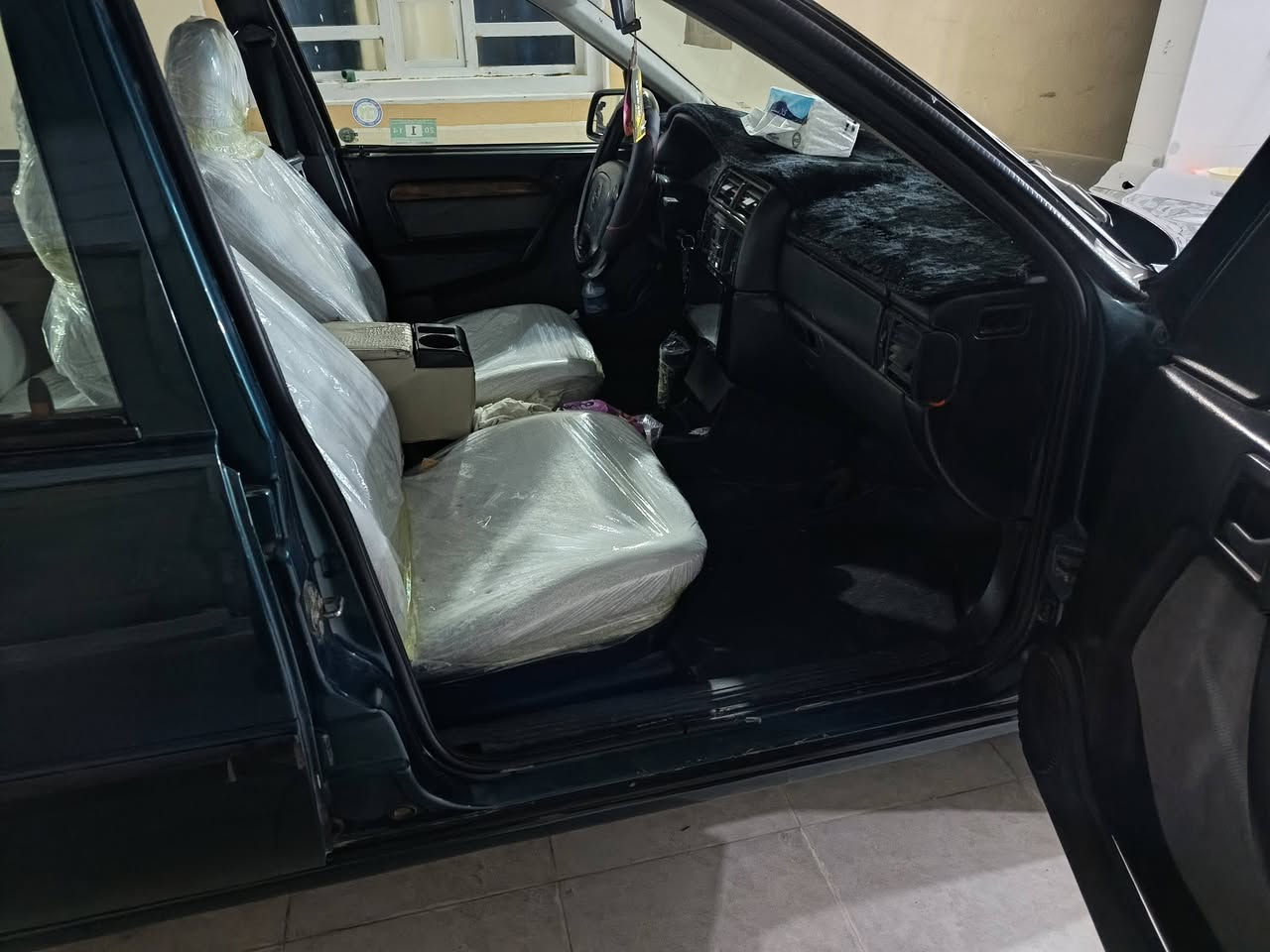 سلام عليكم ورحمة الله وبركاته 
اوبل فكترا 1995 زيتوني رقم سليمانيه
 كير اوتو تبريد اصل فتحة سقف 
 المكينه حجم 20 وارد يابان 
تخم تاير صدر امامي خلي خير من الله 
كهربائيات كلها شغاله سياره جاهزه تحويل 
مباشر مكفوله من الخياس والكص صبغ جماليه 
مكان السياره صلاح الدين قضاء بلد 
رقم الهاتف *********** او *********** 
السعر  (( 63 )) $ بيها مجال قليل حك الجيه 
السياره بالحقيقه احلا من الصور
