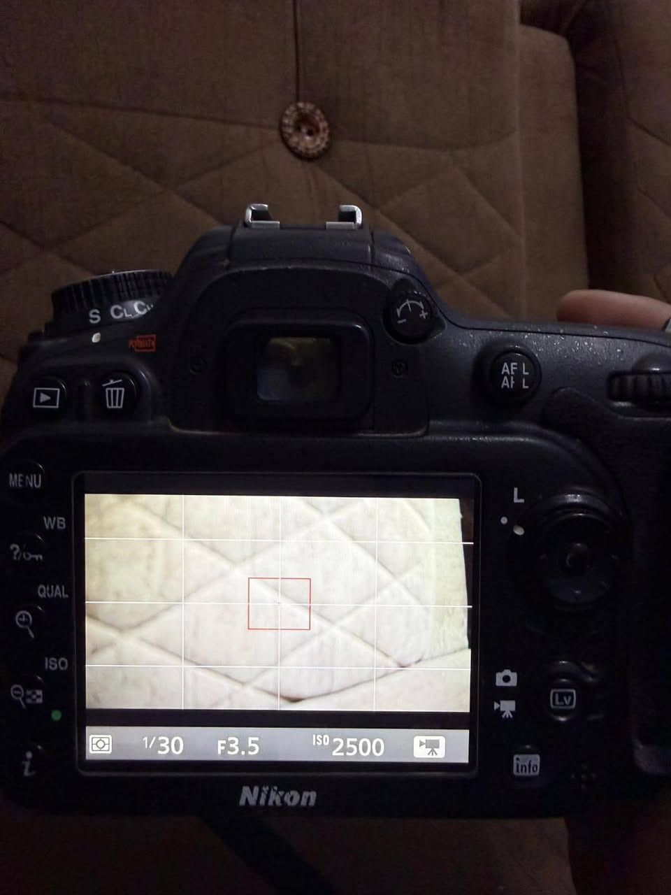 السلام عليكم
كامره Nikon للبيع 

كامله المواصفات مابيهه اي خلل كلش جديده الكامره

فقط عطل في الكيبل الشحن 

وبسعر مناسب كلش 

للتواصل     ***********
