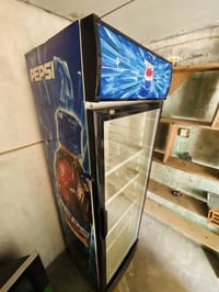 براد عامودي نضيف وشغله كلش فول خاليه من لخياس تفحص وتشوف بعينك بسعر من...