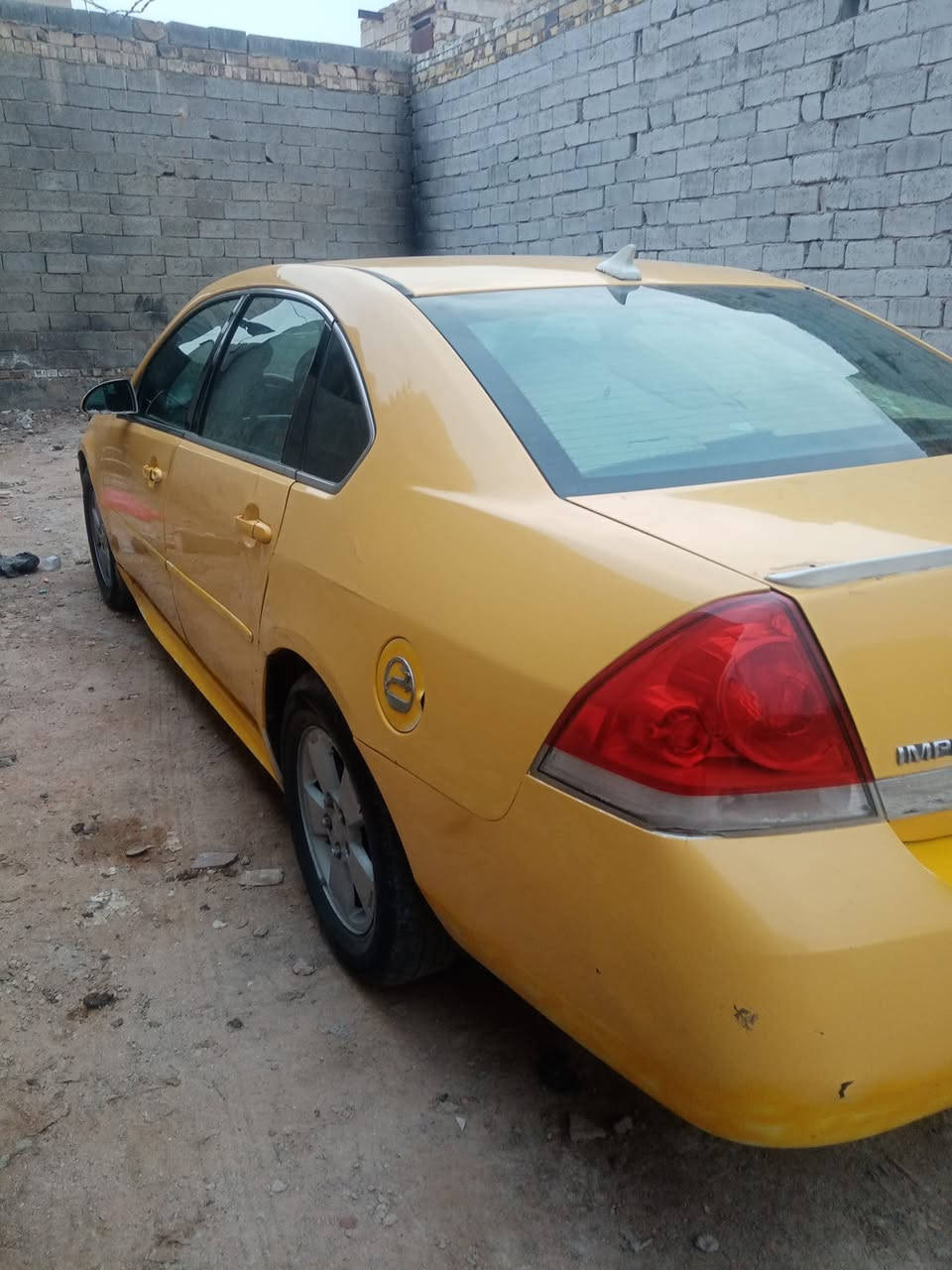 السلام عليكم.
أمبالا للبيع ٢٠٠٩
مكينه وكير ومشط تخم تاير كفالة
سنوية جديدة مصفرة هيئه وغرامات بأسمي
ضربتها بالجاملغ الخلفي بدون دواخل نقصها بس دبلات الخلفية السعر  ٥٣ وبيها مجال خطها ديوانية ناصريه..
***********
