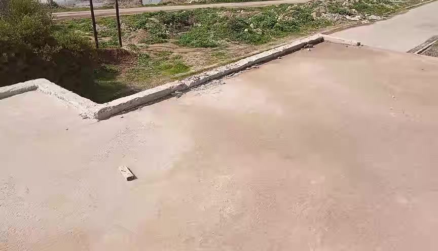 السلام عليكم 
بيت للبيع زيونة الرابعة المساحة 100متر مربع موقع مميز جدا  جدا قرب مشروع ماء الساهرون 
واجهة 10 إطلالة البيت على نهر دجلة مباشر مقابل البيت حديقة 250متر البيت متكون من غرفة ومشتملات واستقبال وهول ومطبخ البيت مصبوب صب أرضية ومشتغل مجاري وبي شبابيك وأبواب يعني بي نواقص السعر علق  ب((تم))  ويصلك السعر


**إذا كنت صاحب هذا الإعلان وتريد حذفه لأي سبب، رجاءا أرسل رسالة إلى الدعم الفني**