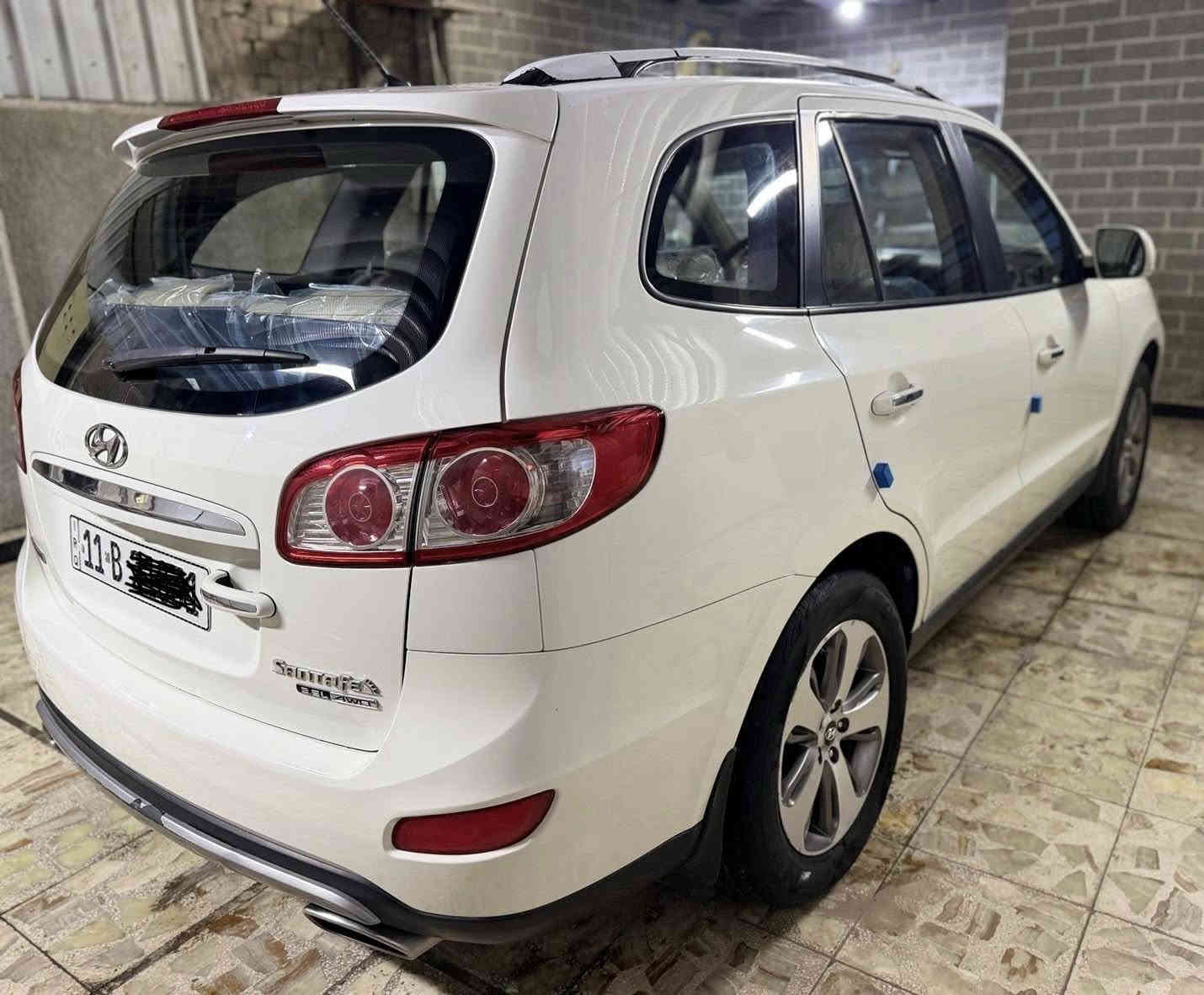 هونداي سنتافي  
٢٠١٢ 
فول ١/١ اعلى مواصفات الفول 
اعلى فئه بيهن جلد لونين 
بصمه عدد ٢ وبصمه بوب بصمه تشغيل 
فتحه سقف سلات روف شغال 
فور ويل دفع رباعي 
سته سلندر ٣.٥ سبعه راكب ٣ قطع تبريد فول سياره 
مكفوله سياره جديده جدا 
محرك ما مفتوح بلاد بدون بخار او صوت راجز او اي شي 
كير ما مفتوح مكفول من كل شي
رقم بغداد دولي جديد هزه جديده ماشيه سياره55  الف كيلو حقيقي فعلي 
جديده جدا كتلوكات الشركه فابلون الاصلي سبير منازل بسمي سياره وع ايدي استخدام بيت ونضيفه جدا جدا وبلواقع احله من صور تخم تاير صدر امامي خلفي تبريد حداديه تراي مالت زيرو شرط الفحص ‭***********‬
مكاني بغداد شراي يتصل ويدلل
***********
