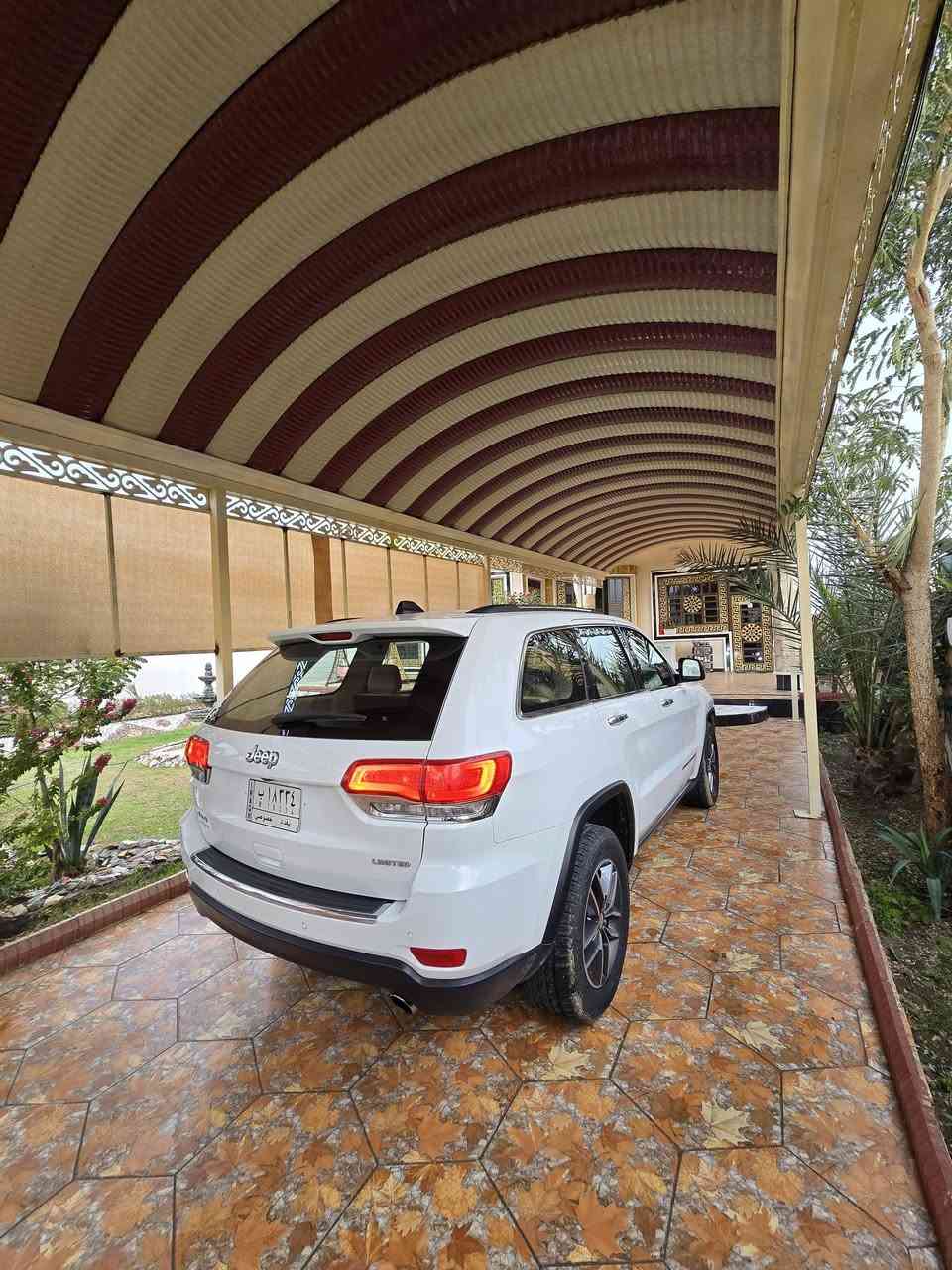 سلام عليكم جيب موديل 2017 وارد مريكي فول مواصفات المتد   رقم بغداد تحويل ثاني يوم حادث كلش بصيط 3 قطع صبغ جاملغ وبنيد وباب كلير فقط بدون معجون بدون اي دواخل تخم تايرات جديده مكينه وكير مكفولات شرط سعر 200 وبيها مجال تواصل تصال ع ***********
