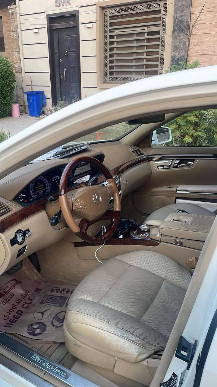 مرسيدس 550S
Mercedes-benz

نوع السياره - s-class 550 Twin turbo
الموديل -                — 2013
حجم المحرك     —  V8 —    

ماشيه         — 136km—      الف حقيقي
—————————————————
                     الموصفات
1- باب طويل
2- داخل بيج
3- بيبان شفط
4- جنطه شفط 
5- جنطه كهرباء
6- بانراما
7- لايت زنون
8- لايت ترحيب 
9- لايت داينمك وينه فره الستيرن
10- زراك لايت
11- رادار امامي 
12- حساس مطر
13- قياده ذاتيه
14- تحديد مسار 
15- كامره خلفيه
16- حساس امامي خلفي
17- ستيرن كهرباء 
18- شفتات ستيرن 
19- تدفئه ستيرن 
20- لد دشبول متغير 
21- ثلاث وضعيات قياده 
22- الكشنات الاماميه تدفئه وتبريد
23- الكشنات الاماميه مساج
24- كشن السايق هزاز 
25- الكشنات الخلفيه تدفئه تبريد
26- تجاوي الراس الخلفيه قلابة
27- 5 بردات
28- شاشات خلفيه
29- ريموت تحكم بل شاشات الخلفيه
30- سستم صوت Harman Cardin
31- مري قلاب + شفط 
32- سيدي جينجر
33- تبريد منفصل 
34- جوبلسات تتعلى وتتنصه السياره
35- جام + بانرما ينقفلن وحدهن من تقفل السياره
——————————————————————السيارة وارد كندي تقرير غرق
ملاحظة- السياره بيهة فقط الدعاميات صبغ  فقط رش كان بيهم شخوط ورشيتهم وبيها بارد كد ٤ اصابع بالچاملغ  وبالباب
————————–—————————————
السعر 23000$ للبيع او مراوس

الي ميعجبه السعر يترك كلمه حلوه مثله 
———————————————
اتصال ***********
مكان السياره بغداد
