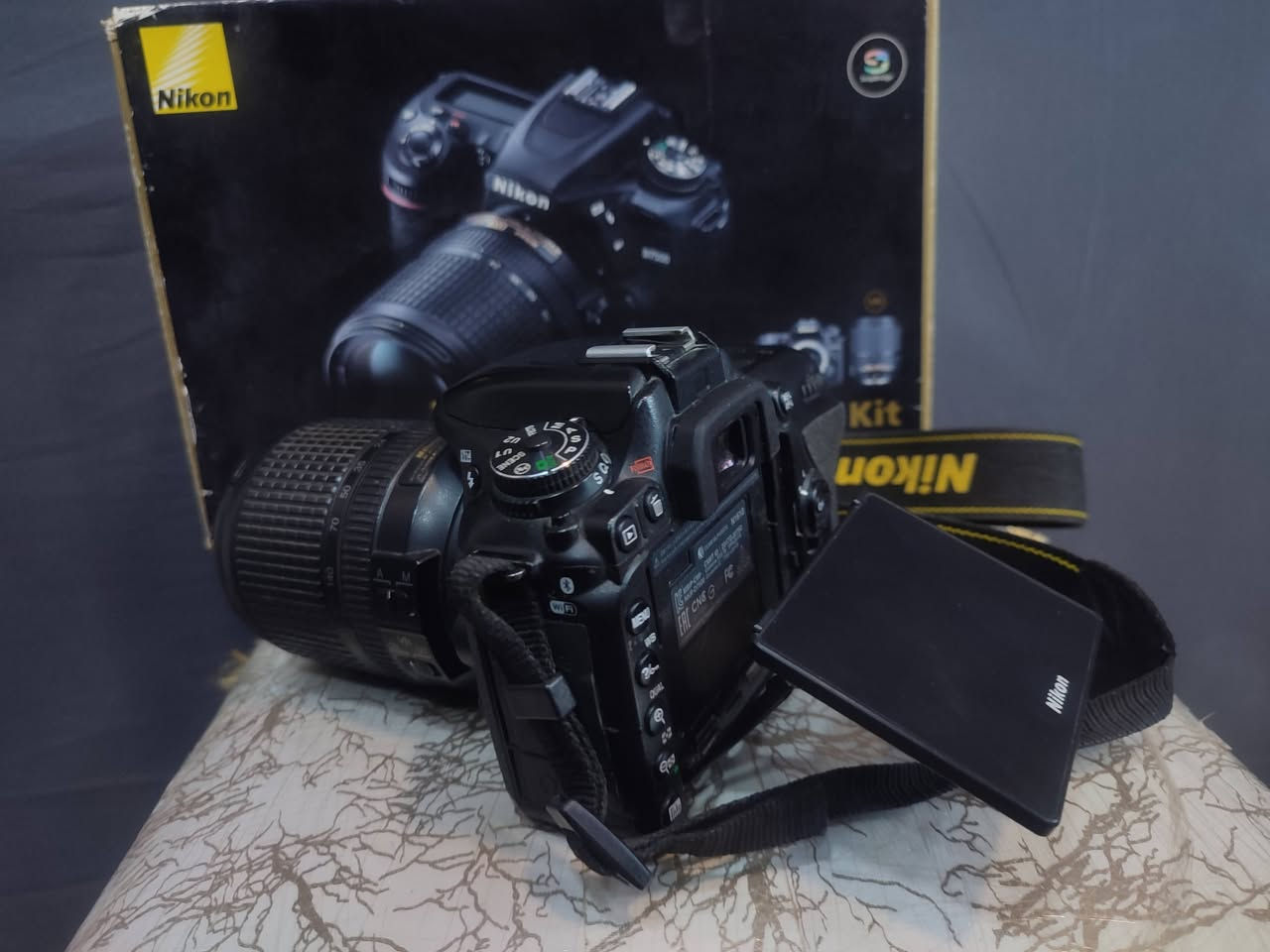 كامره نيكون 7500 D للبيع استعمال شخصي
ملحقاتها
بدي
العدسة الاصلية 18 140
شاحنه
حزام كتف
بطاريه
كارتون الكامره
الشتر 20 K فقط
شرط الفحص
نضافه99%

🛑السعر 975 الف/وبيه مجال بسيط
الاستفسار الاتصال/***********
